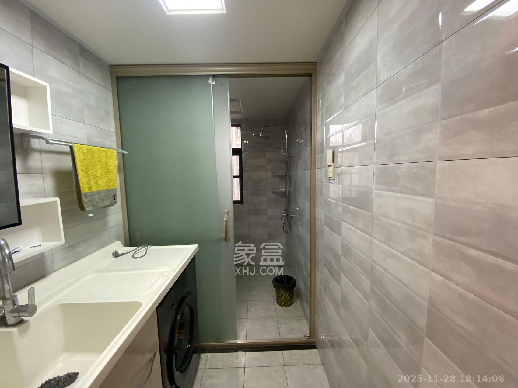 阳光城尚东湾青云苑 3室2厅2卫 2600.0元/月 阳光城尚东湾青云苑 3室2厅2卫 2600.0元/月室内图