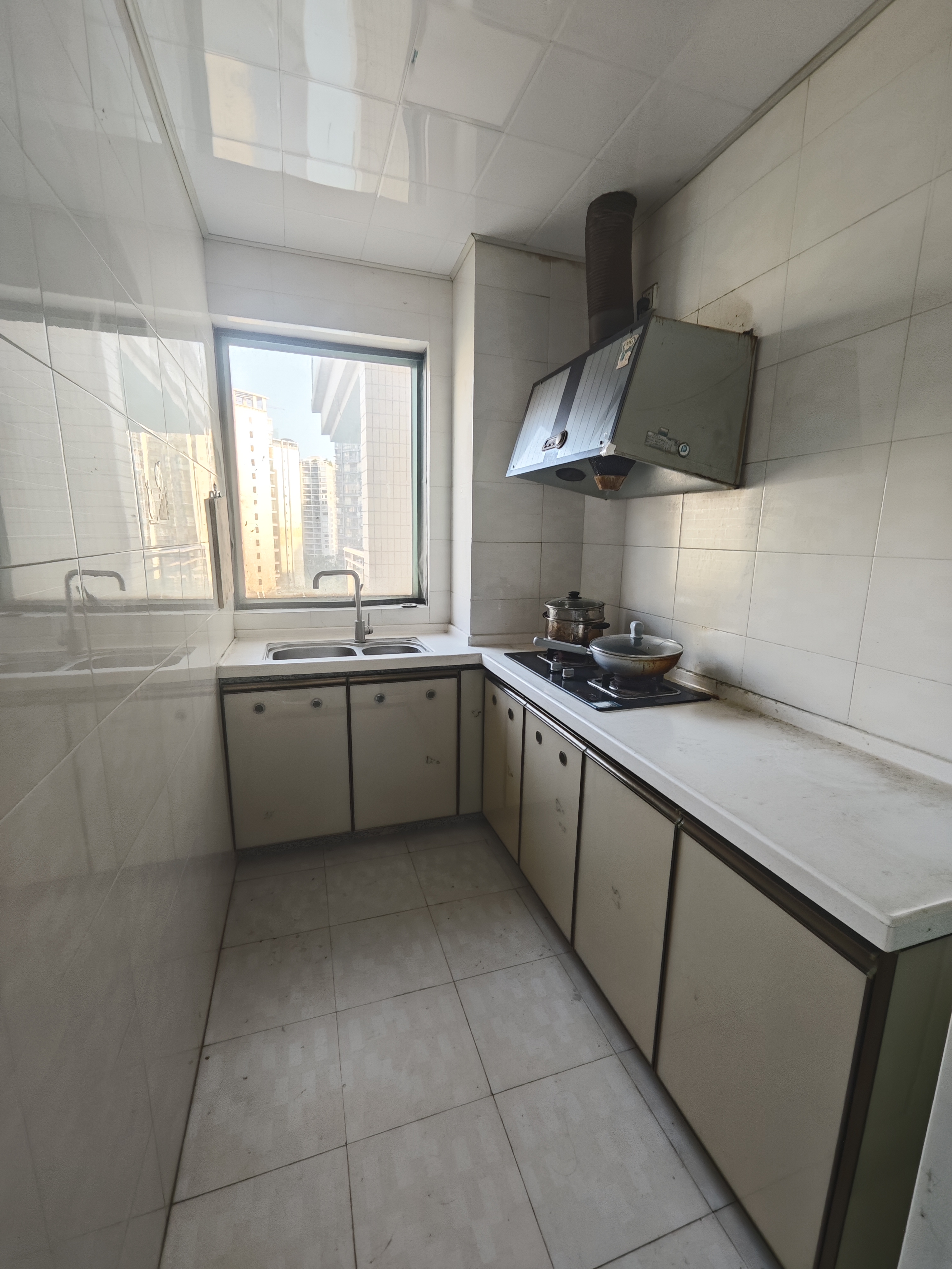 金外滩  1室0厅1卫    65.0万客厅