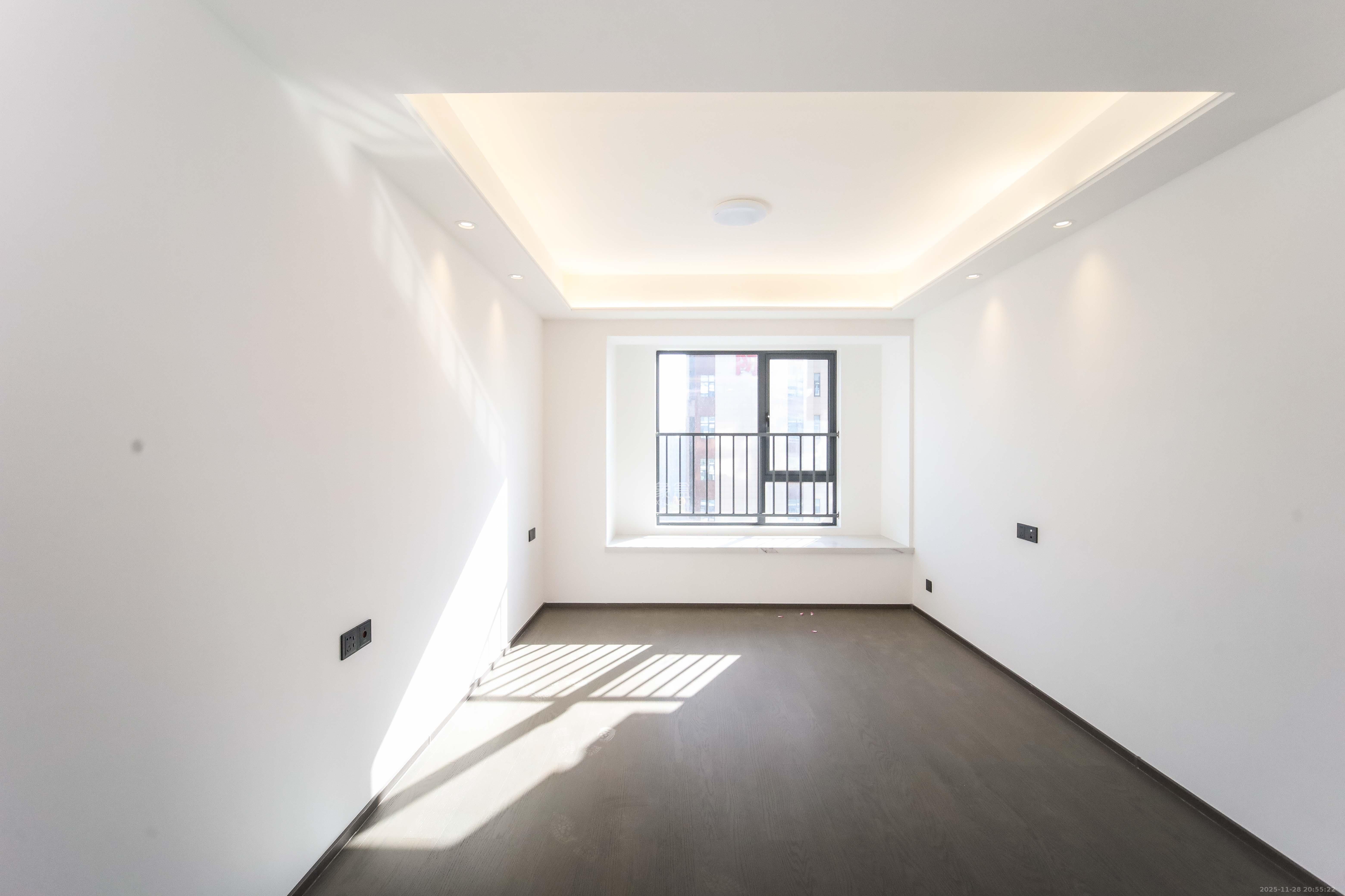 德奥上河城章 3室2厅2卫 150.0万 德奥上河城章 3室2厅2卫 150.0万卧室