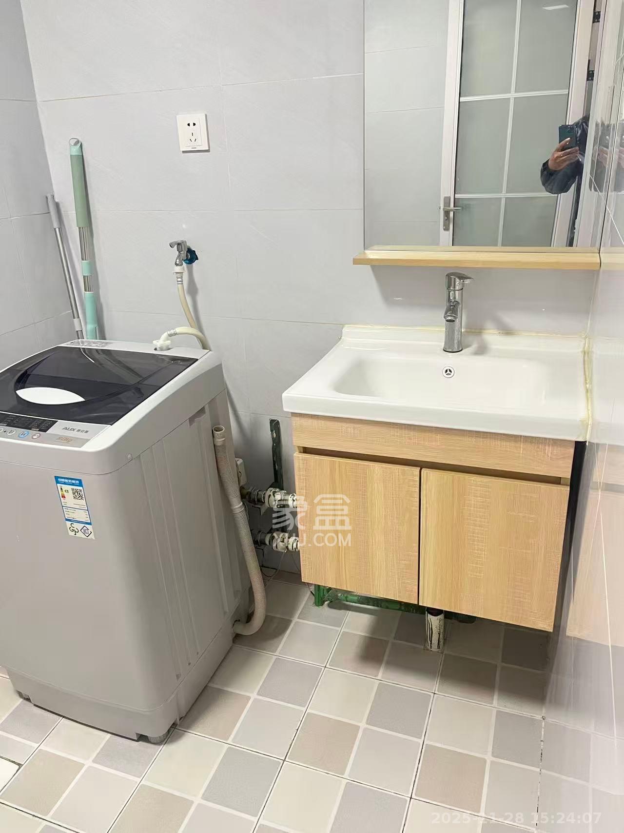 汇景发展环球中心  1室1厅1卫    2000.0元/月室内图