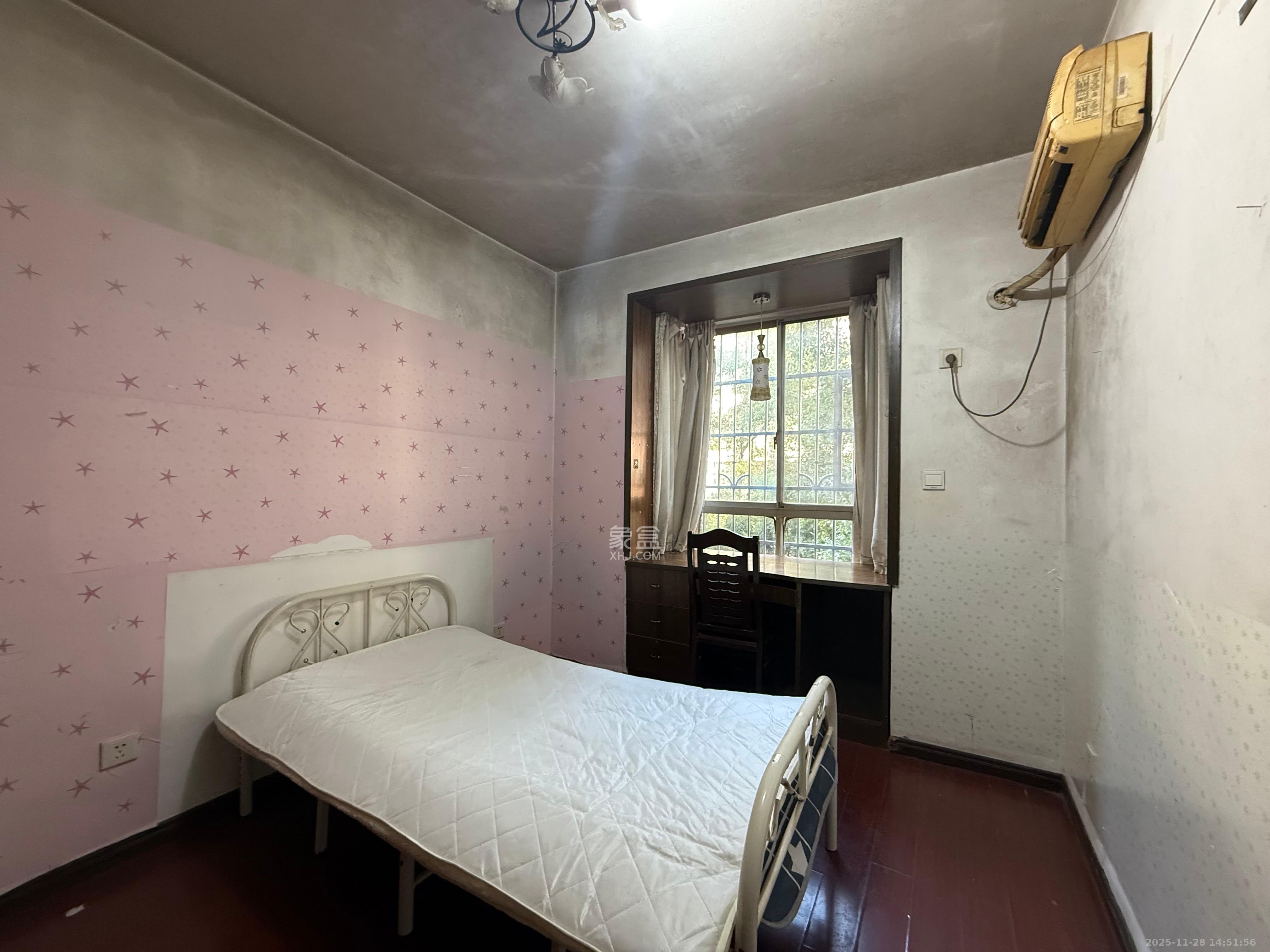 新星小区 3室2厅1卫 1700.0元/月 新星小区 3室2厅1卫 1700.0元/月室内图