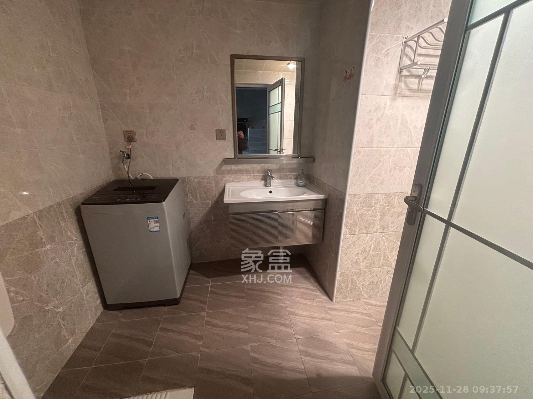 方略城市广场 1室1厅1卫 1400.0元/月 方略城市广场 1室1厅1卫 1400.0元/月室内图