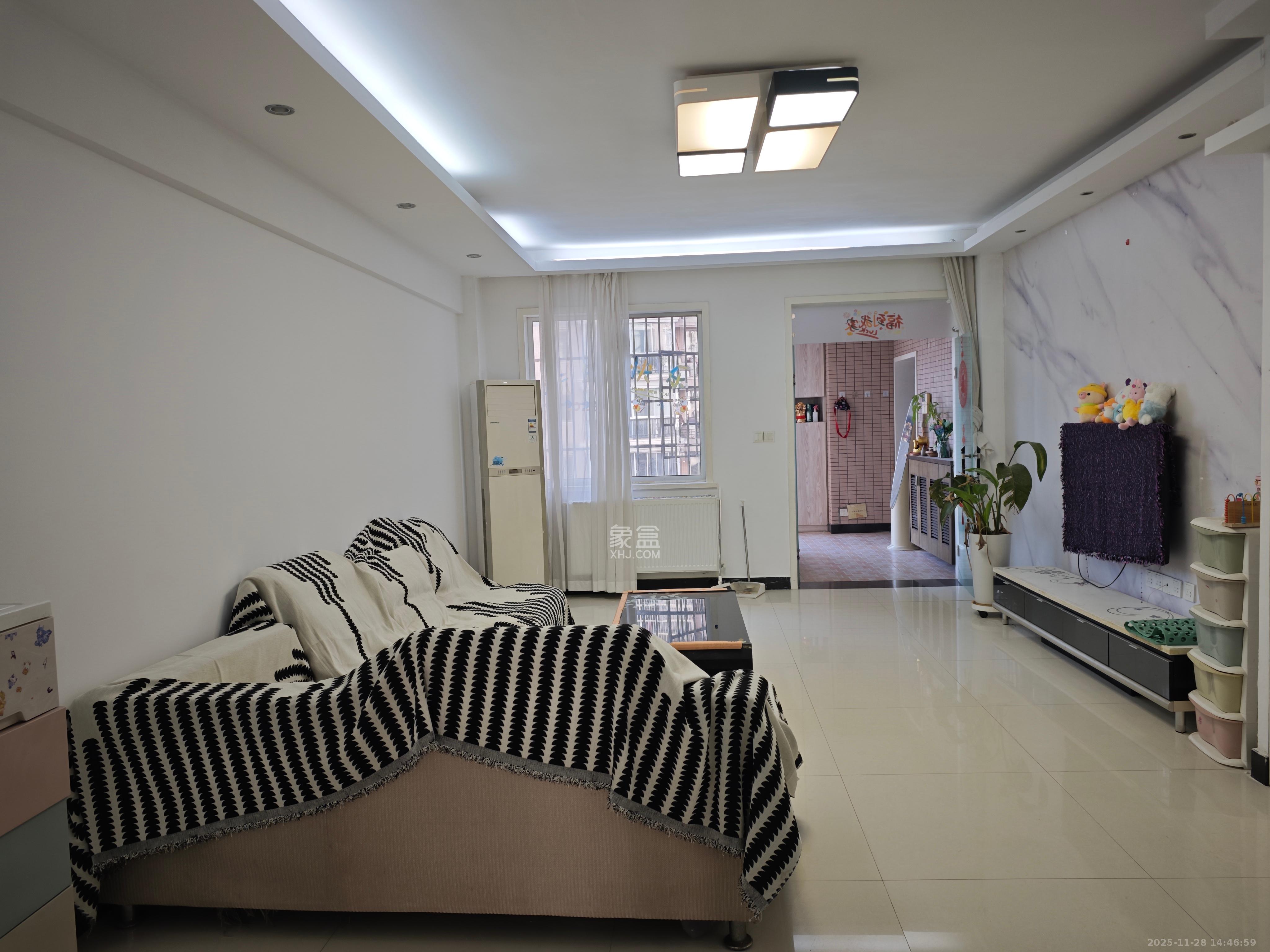 城市山水豪园（山水城市风景）  3室2厅2卫    2600.0元/月室内图