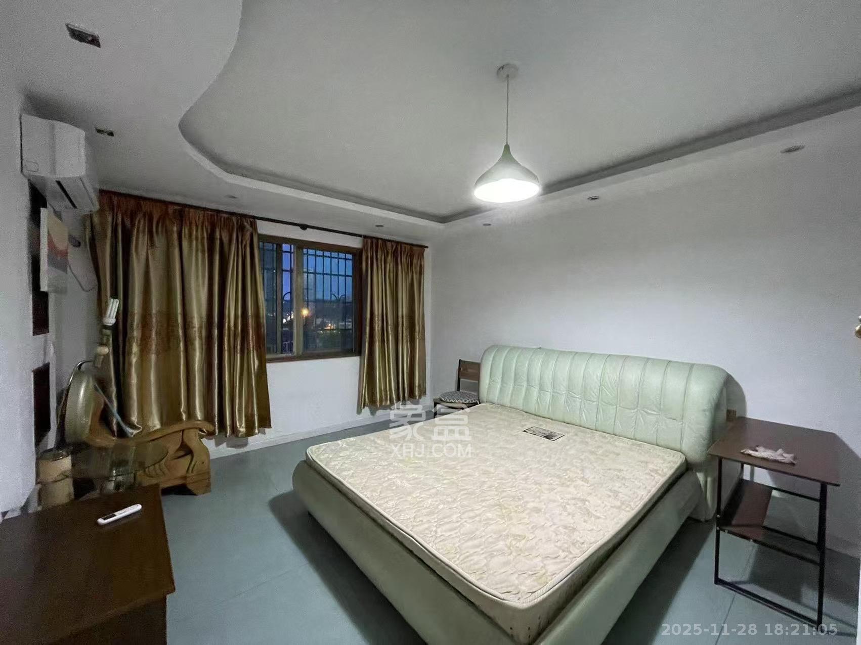 裕园大厦  2室1厅1卫    1600.0元/月