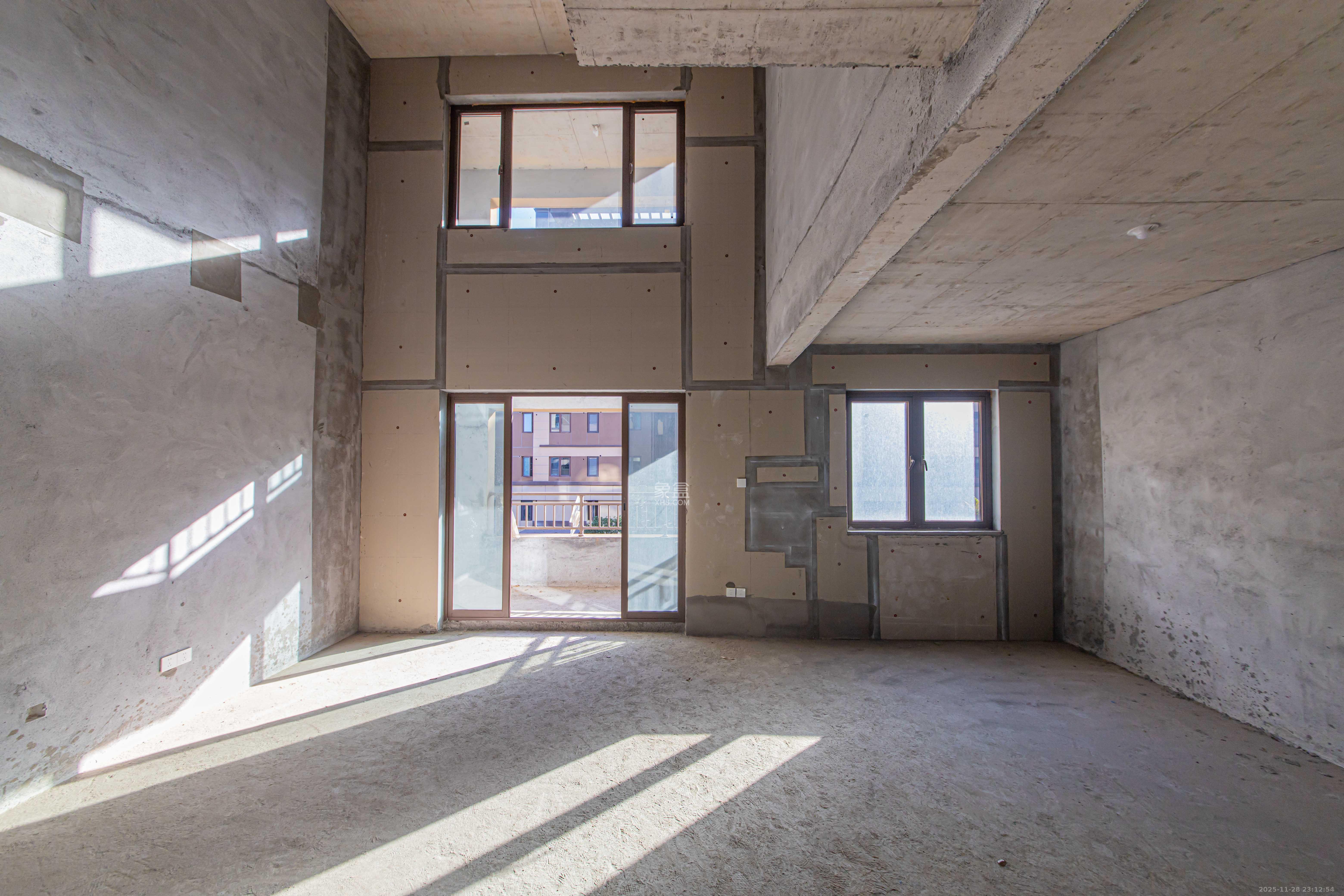 大唐印象三期御玺  4室2厅2卫    138.0万