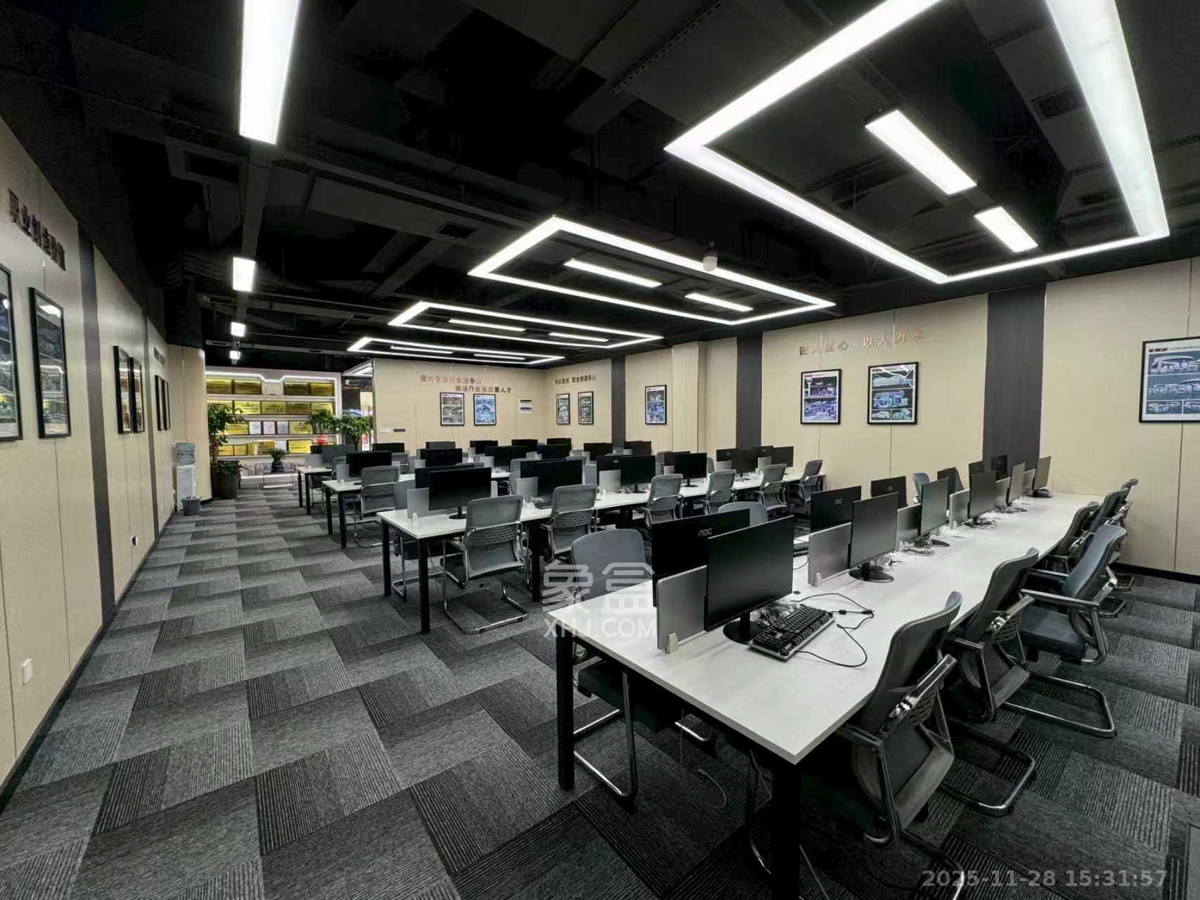 天健城   199.64㎡      10000.0元/月