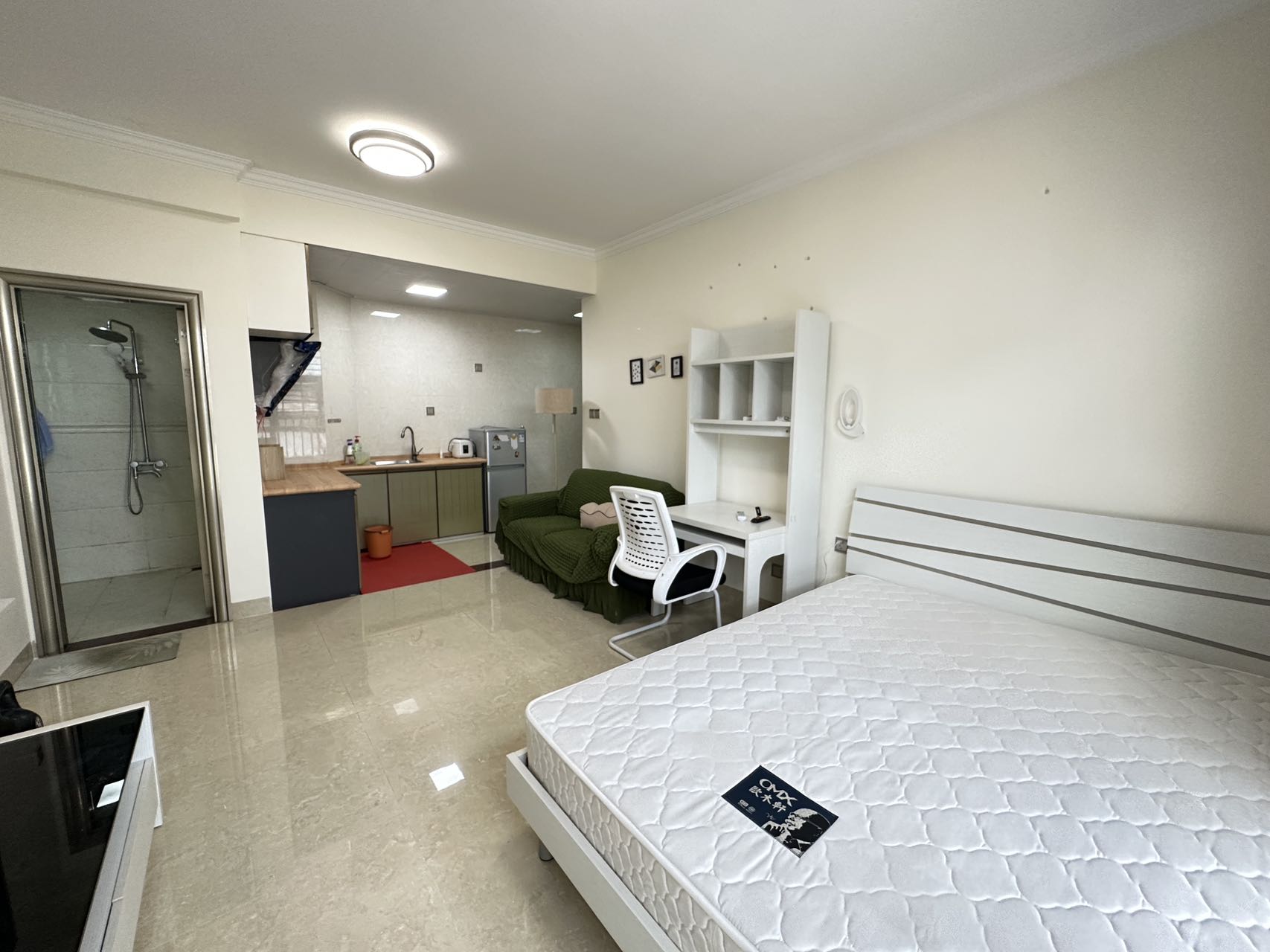 海阔天空-国瑞城四期(爵仕苑) 1室0厅1卫 2100.0元/月 海阔天空-国瑞城四期(爵仕苑) 1室0厅1卫 2100.0元/月室内图