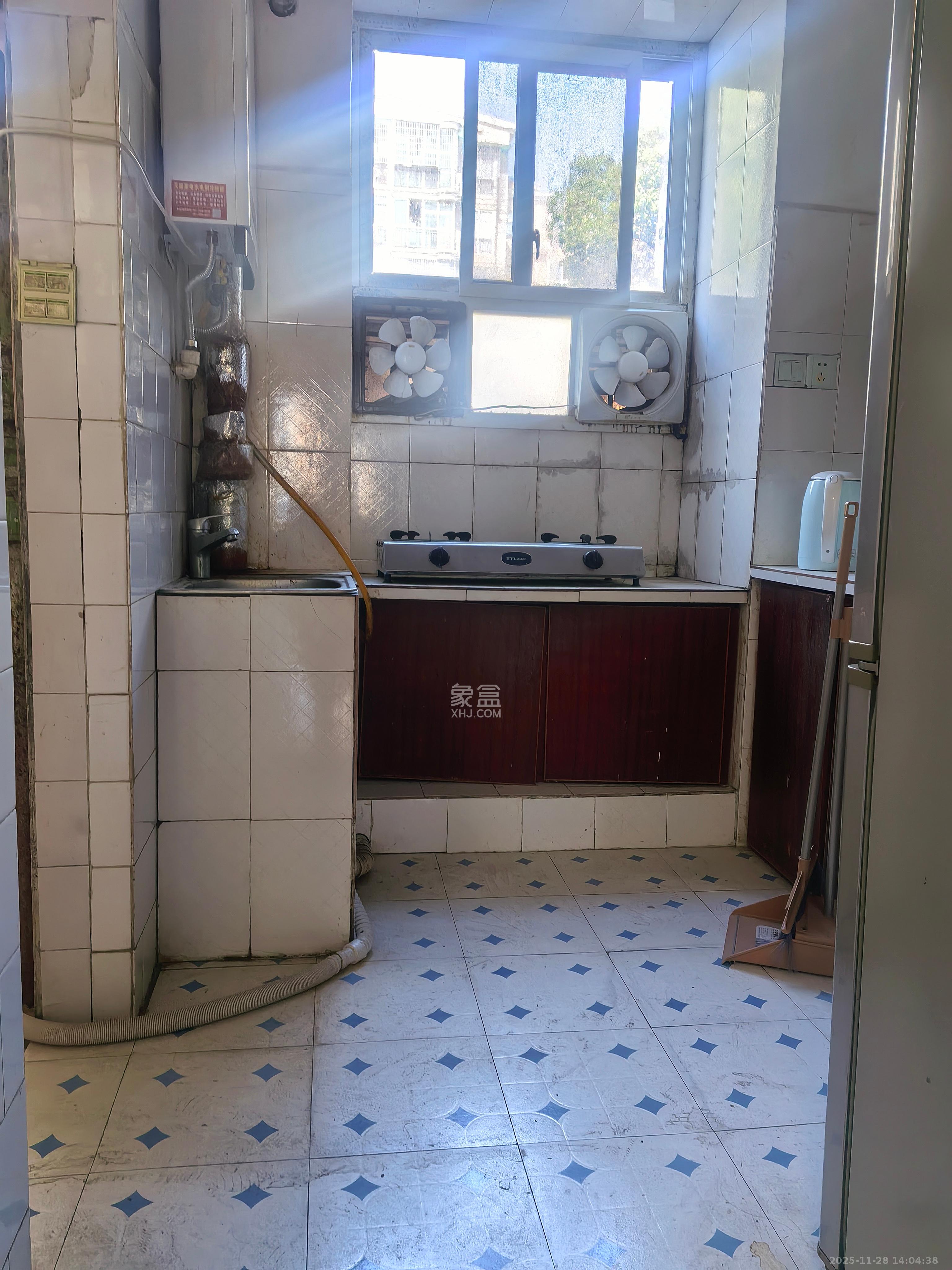 桂花二村  2室1厅1卫    1600.0元/月室内图