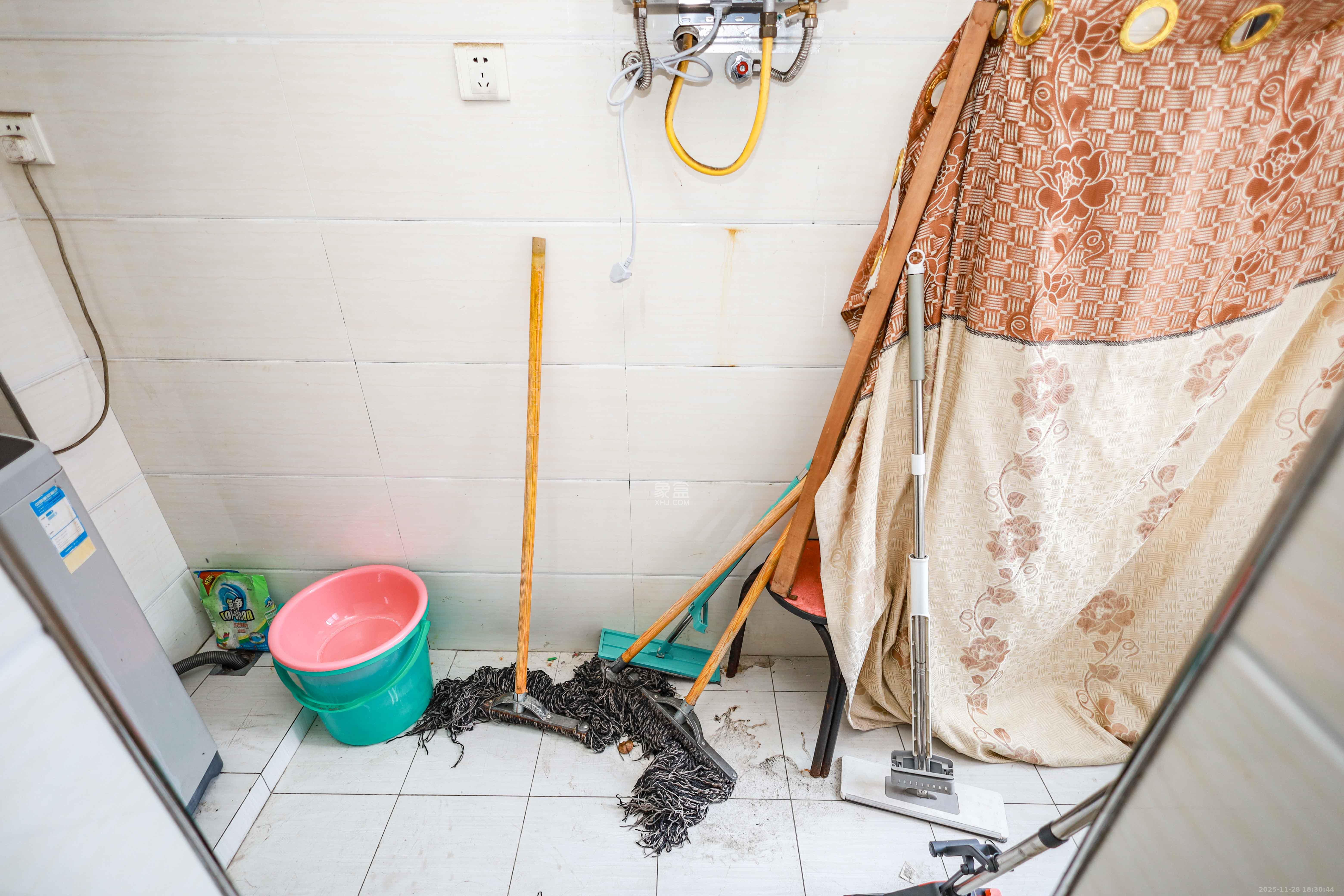 长房时代城  3室2厅2卫    105.0万阳台