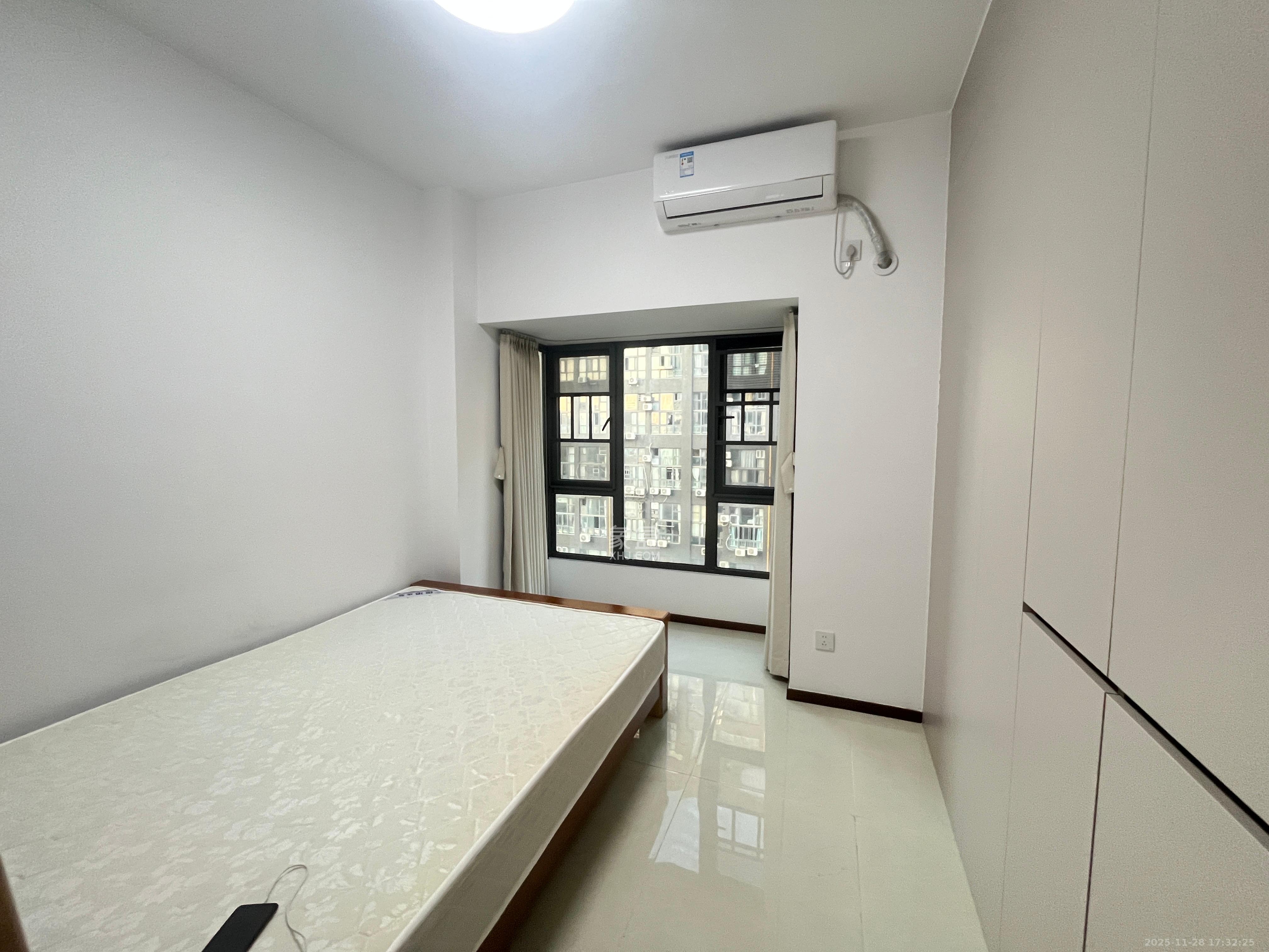 华银南苑融域  3室2厅1卫    2800.0元/月室内图