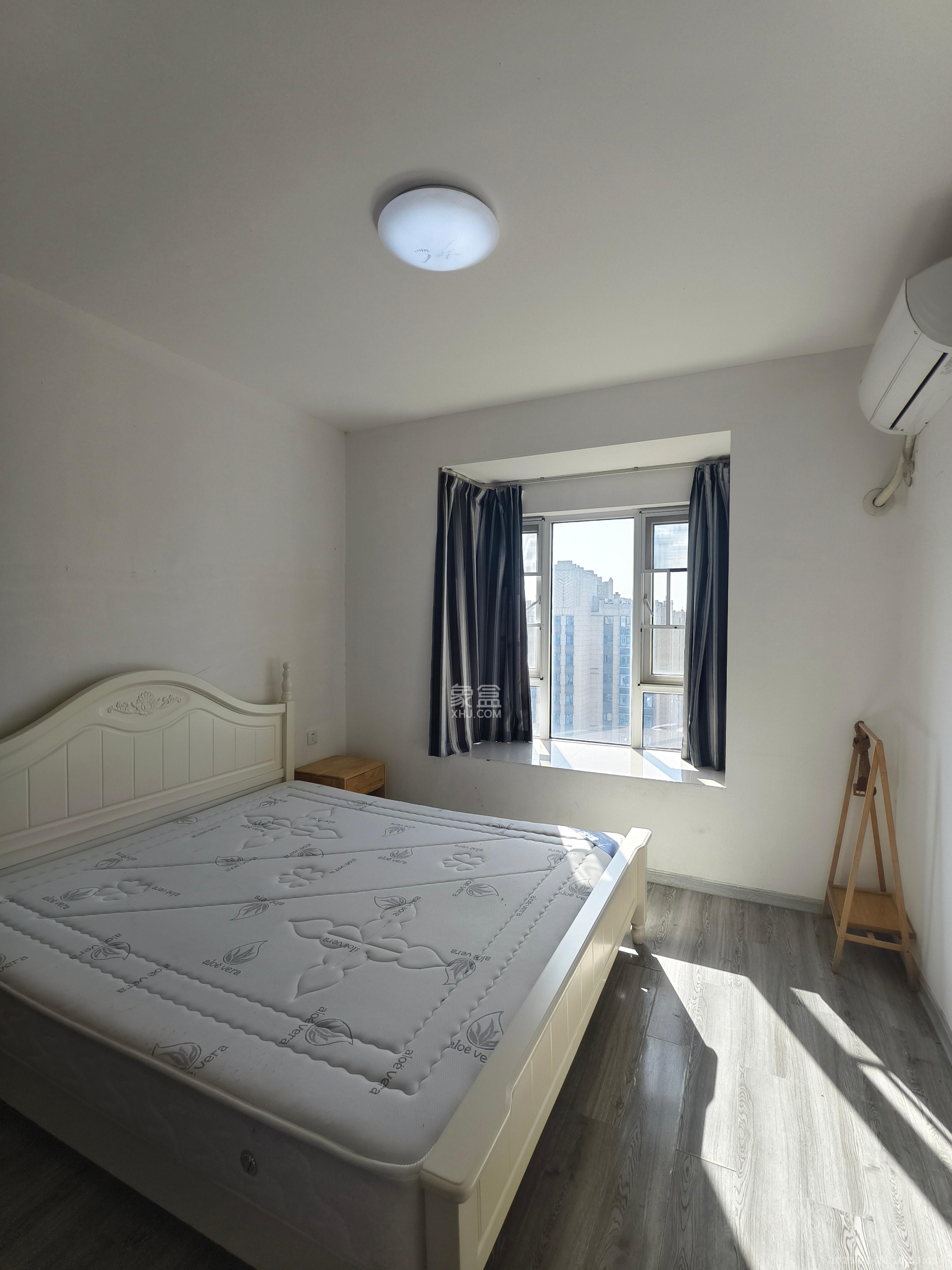 荣盛花语城  3室2厅1卫    1700.0元/月室内图