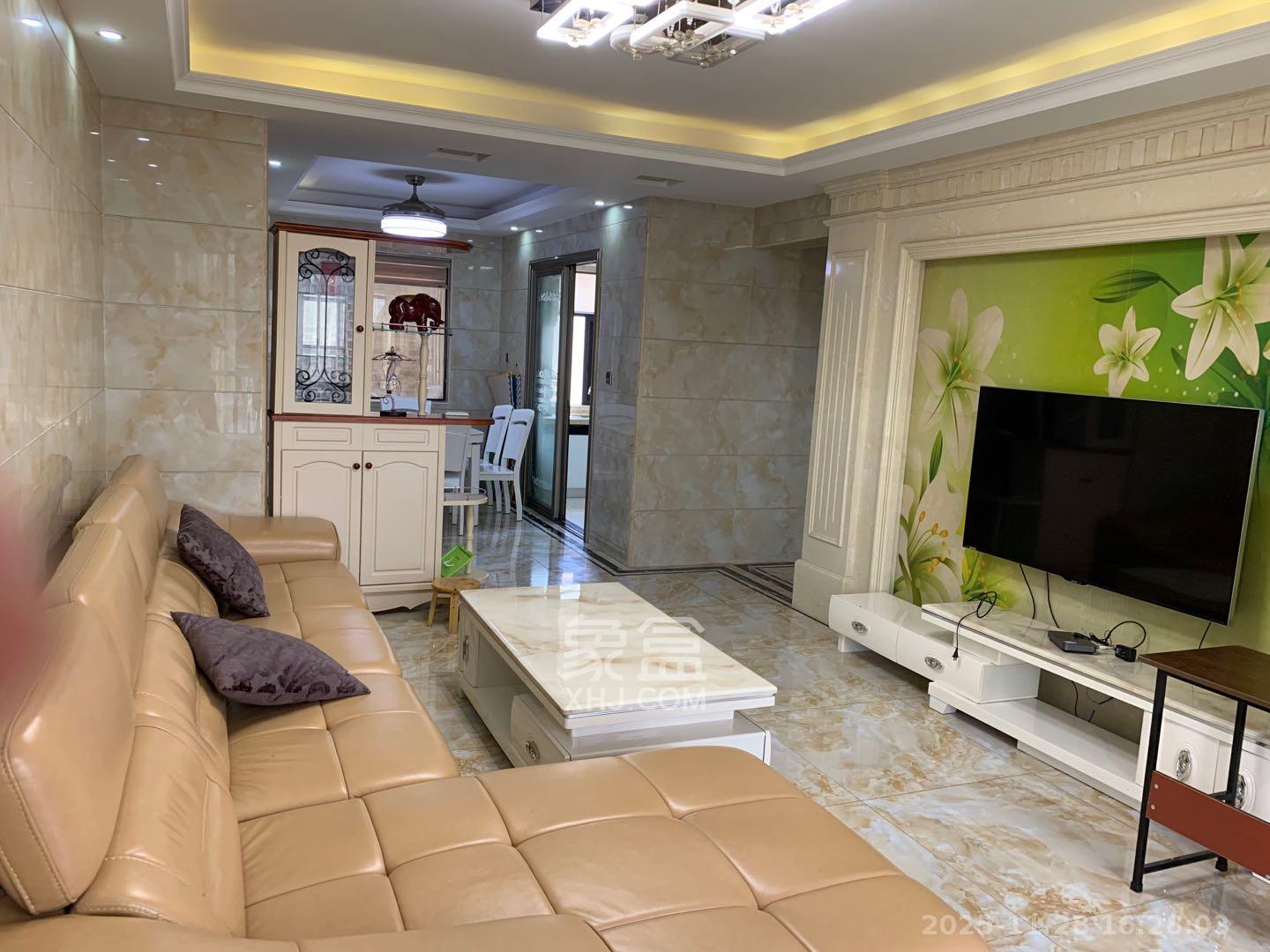 中南红领邦（红星嘉和苑）  3室2厅2卫    3000.0元/月