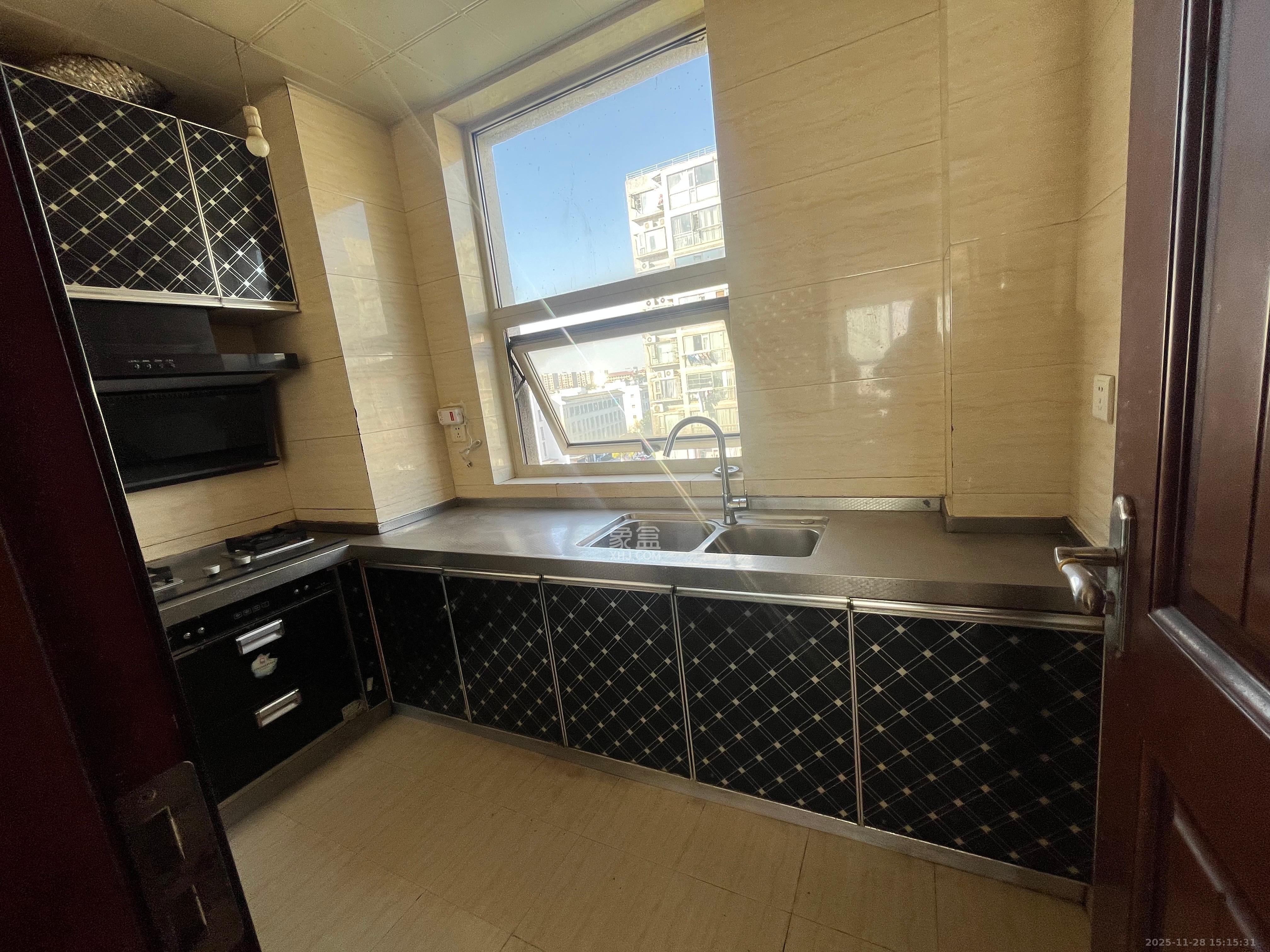 现代雅境园 1室0厅0卫 2800.0元/月 现代雅境园 1室0厅0卫 2800.0元/月室内图