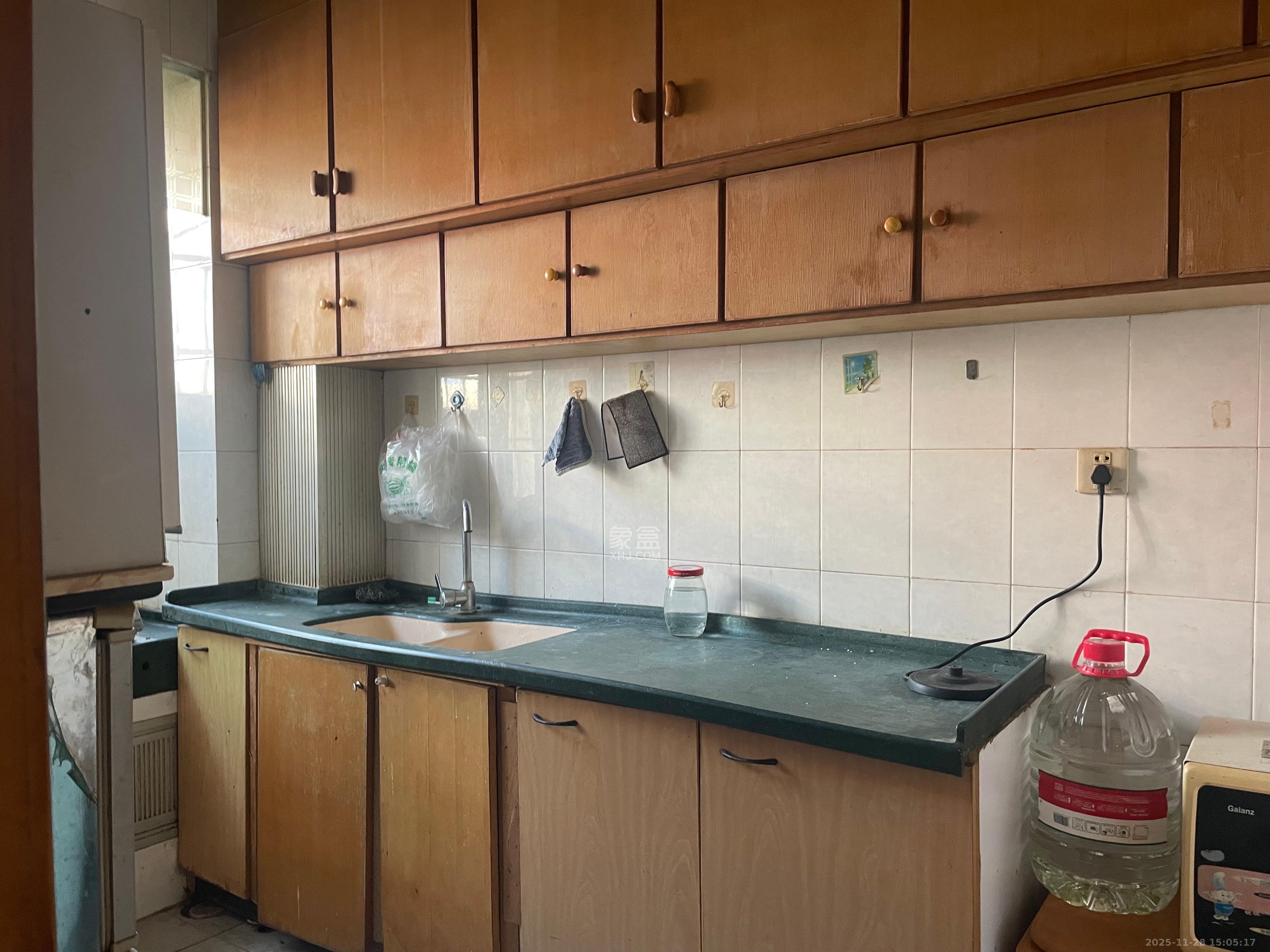 国税总局雨花区第二税务所宿舍  3室2厅2卫    2600.0元/月室内图