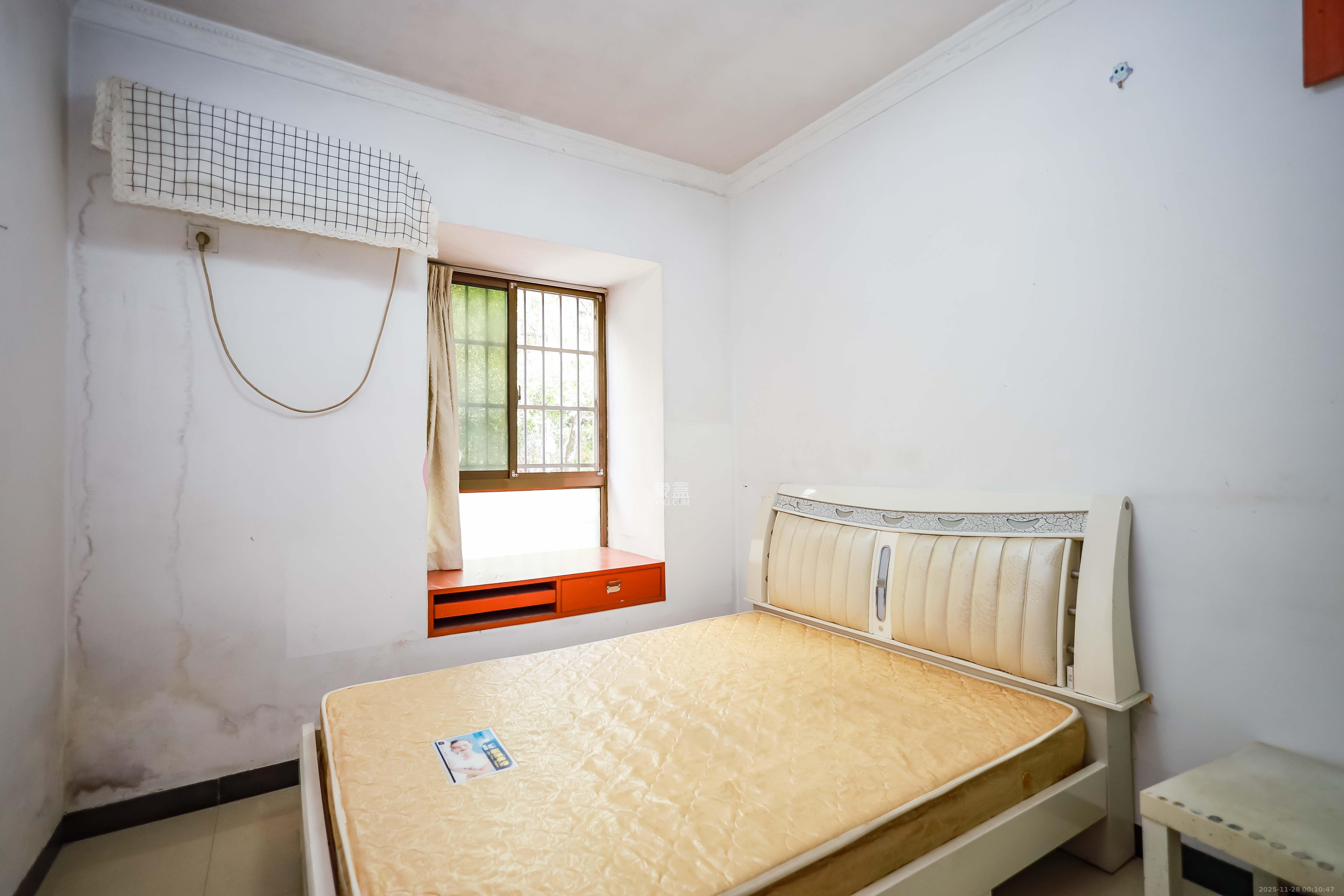 丽都桃源(金峰北院二期) 2室1厅1卫 58.0万 丽都桃源(金峰北院二期) 2室1厅1卫 58.0万卧室