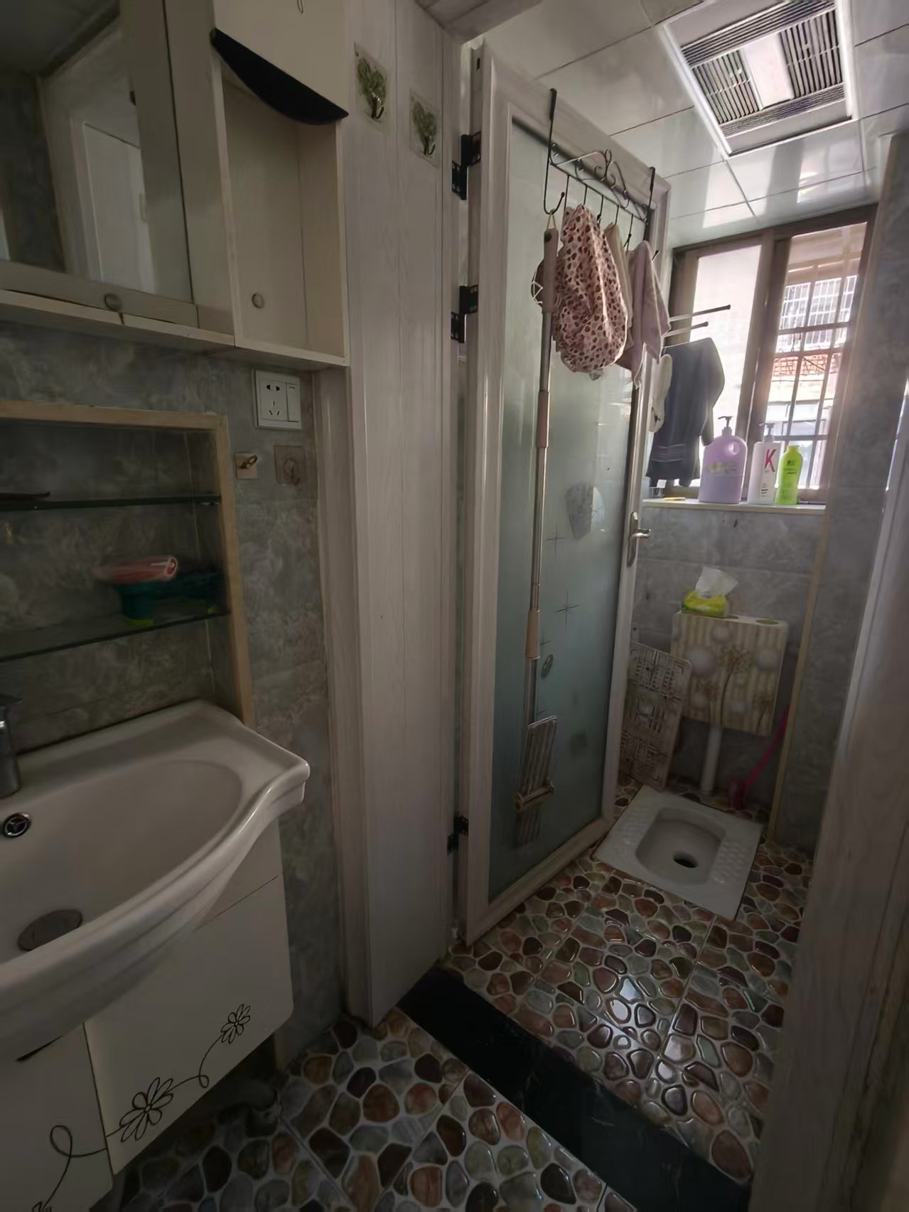 梓园社区(麻纺厂宿舍)  2室1厅1卫    900.0元/月室内图