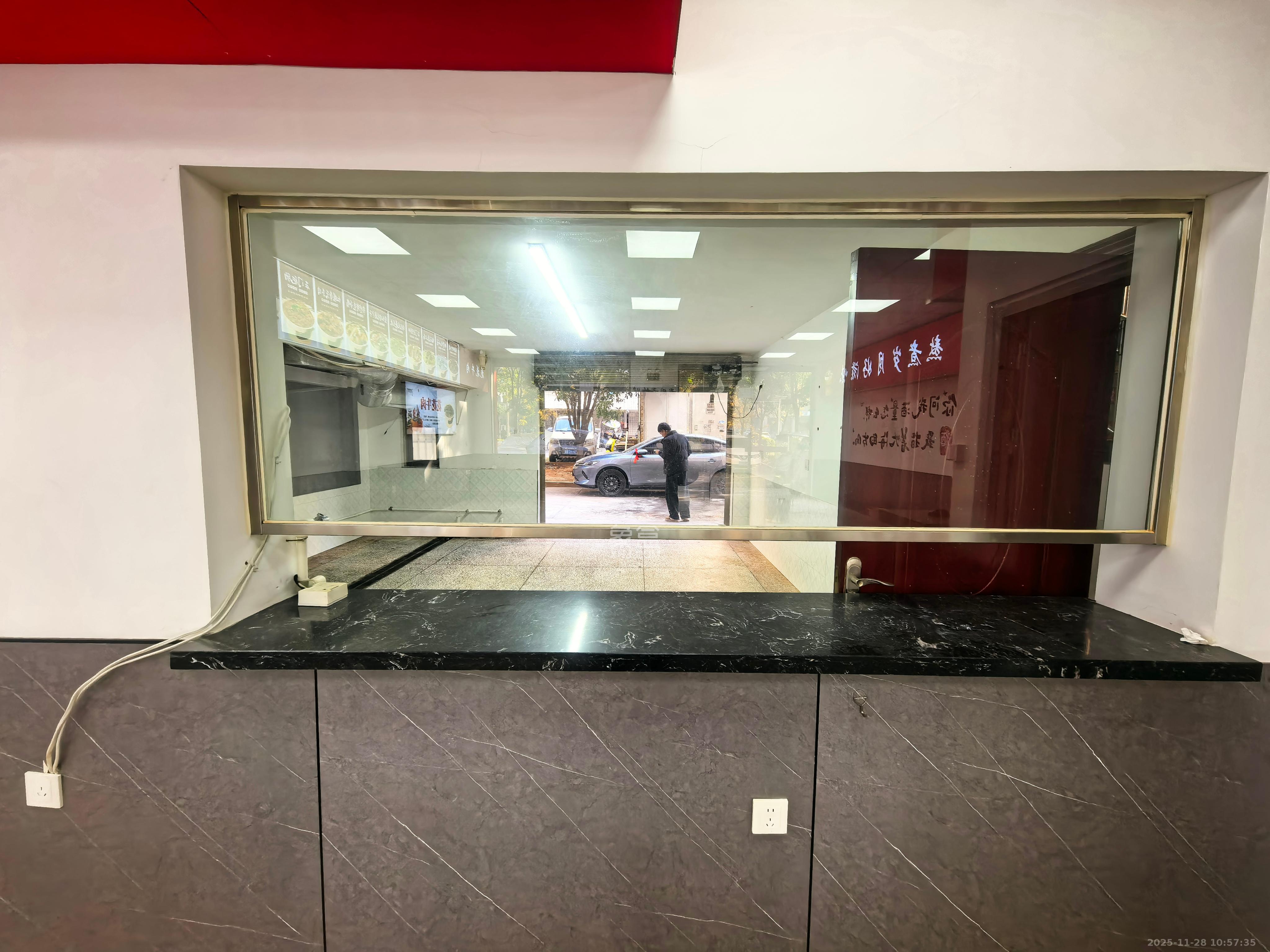 金峰园   120.0㎡      6000.0元/月室内图