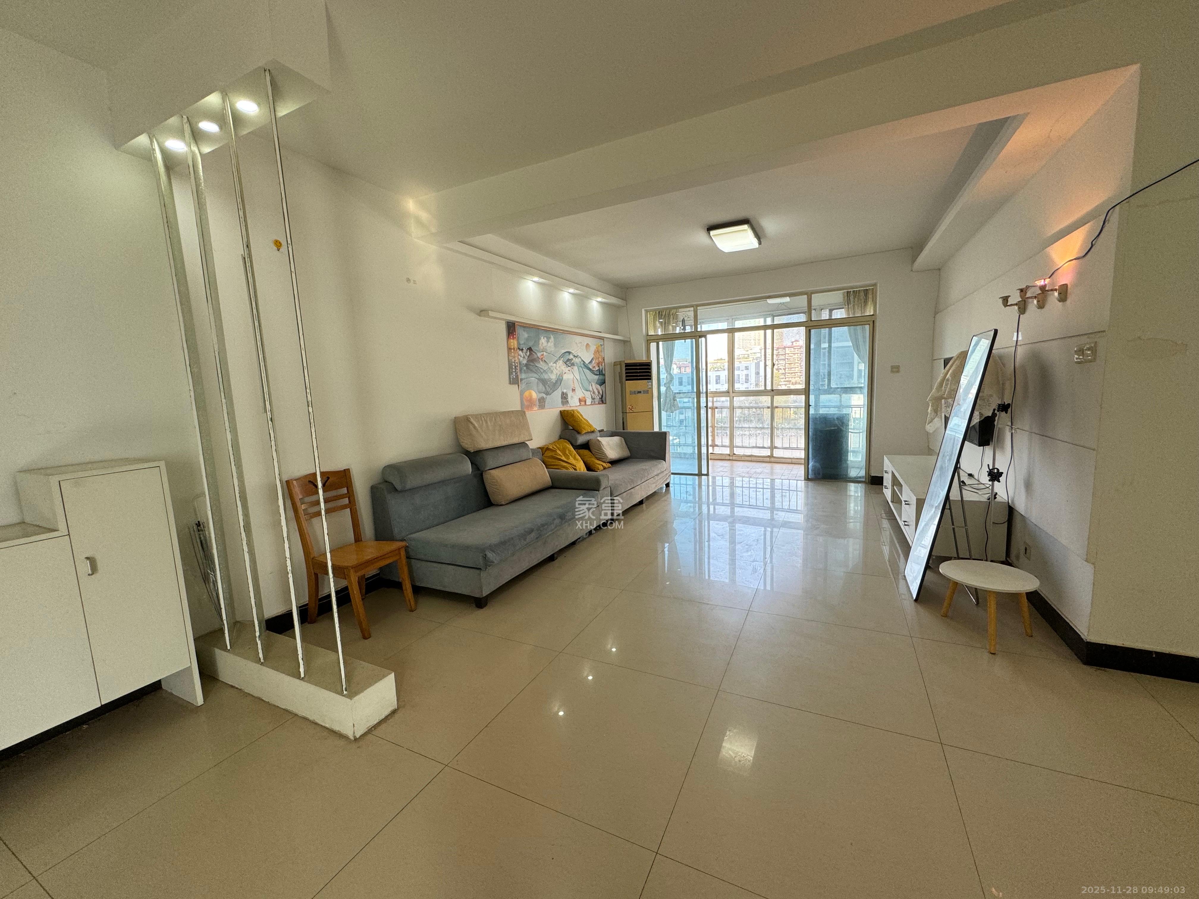 书香名邸 3室2厅2卫 2700.0元/月 书香名邸 3室2厅2卫 2700.0元/月室内图