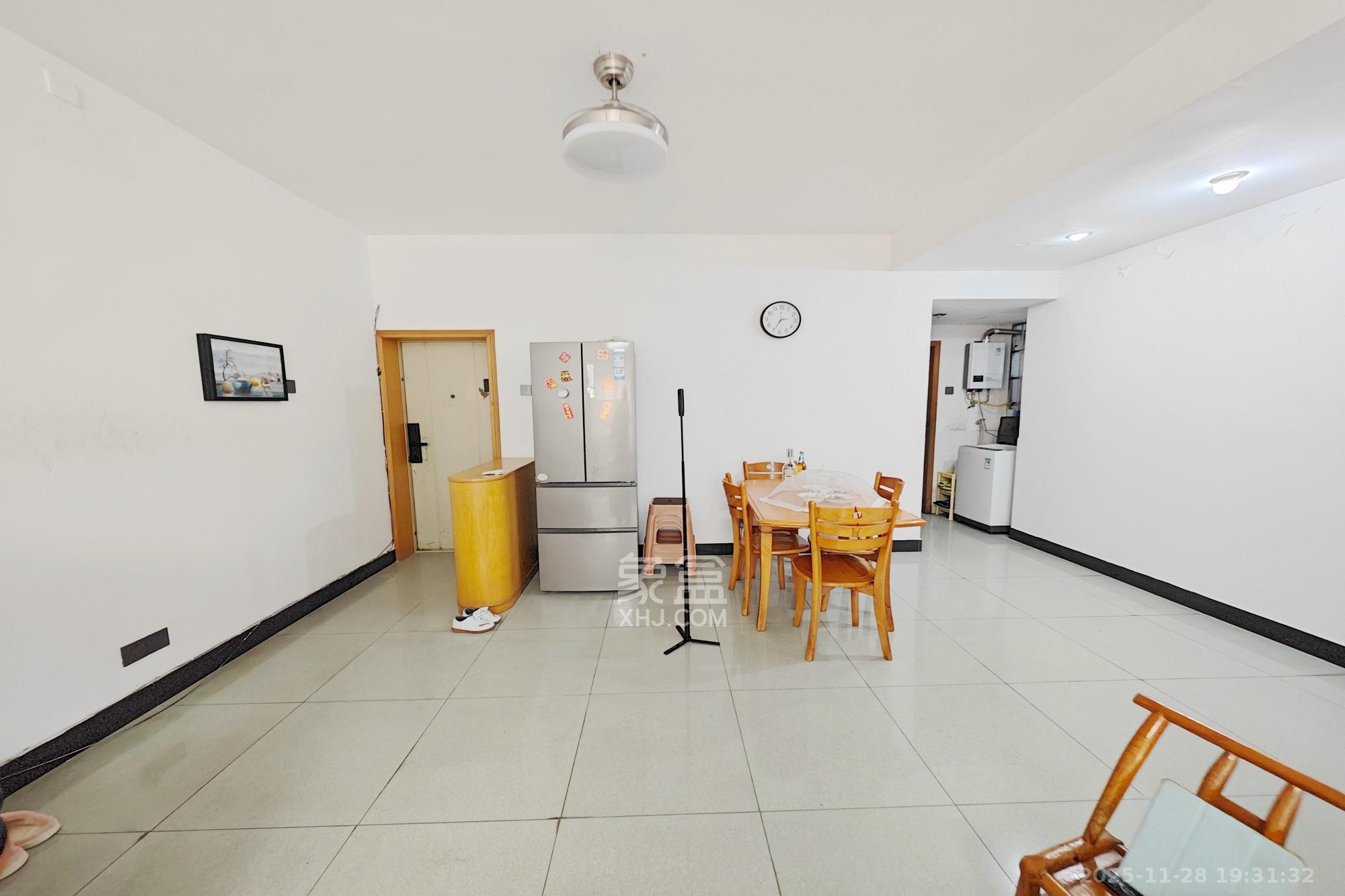 鑫天佳园  2室2厅1卫    54.8万客厅