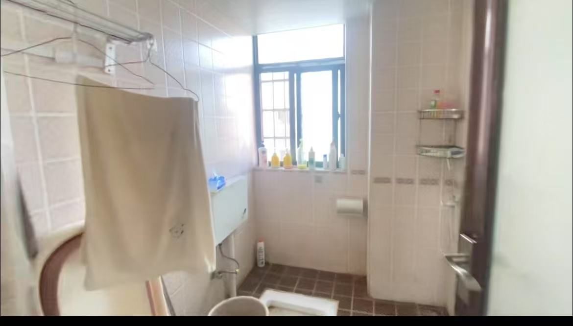 株山国际世家 3室2厅2卫 1300.0元/月 株山国际世家 3室2厅2卫 1300.0元/月室内图