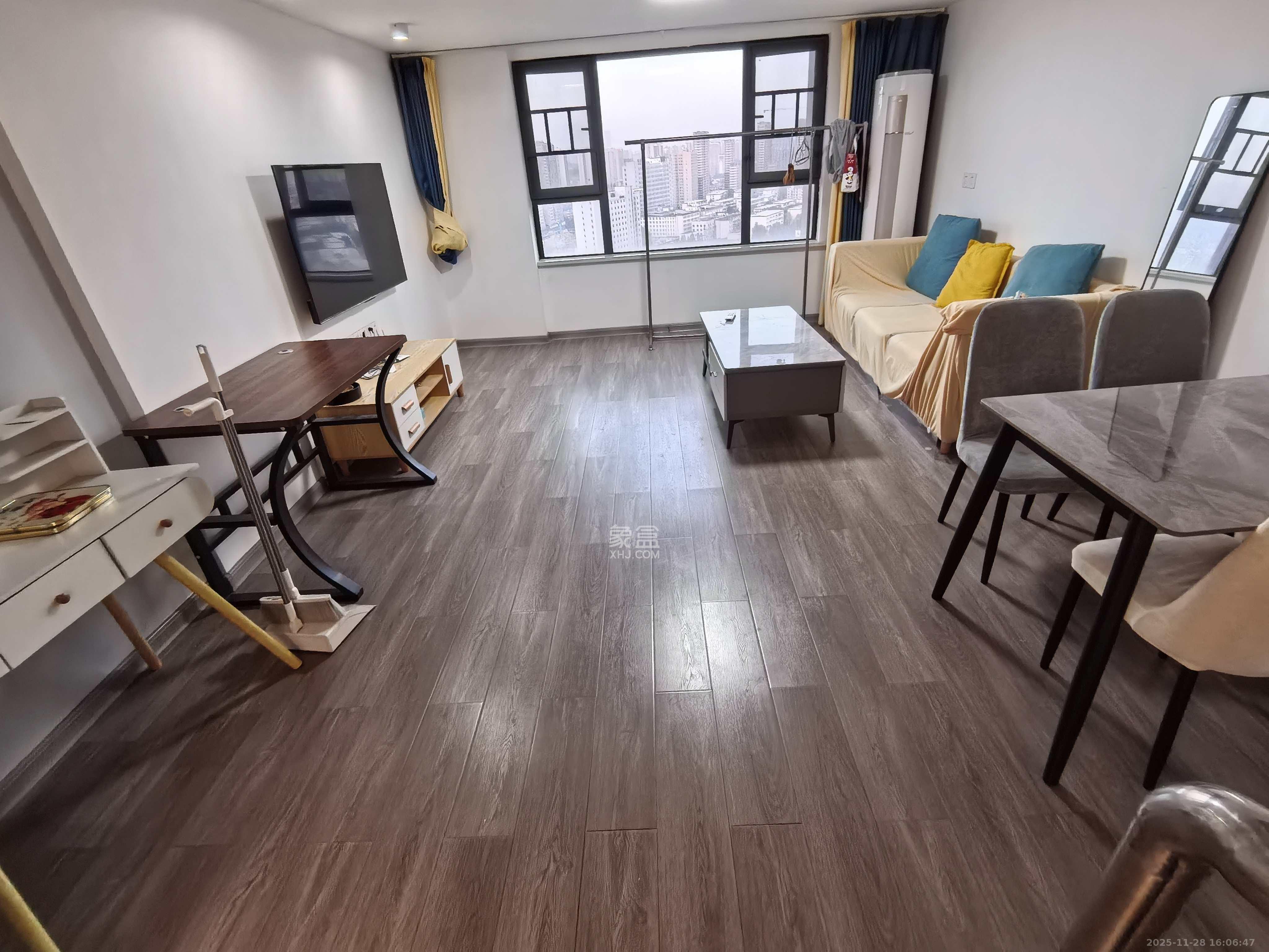 振业城三期  2室1厅1卫    2300.0元/月