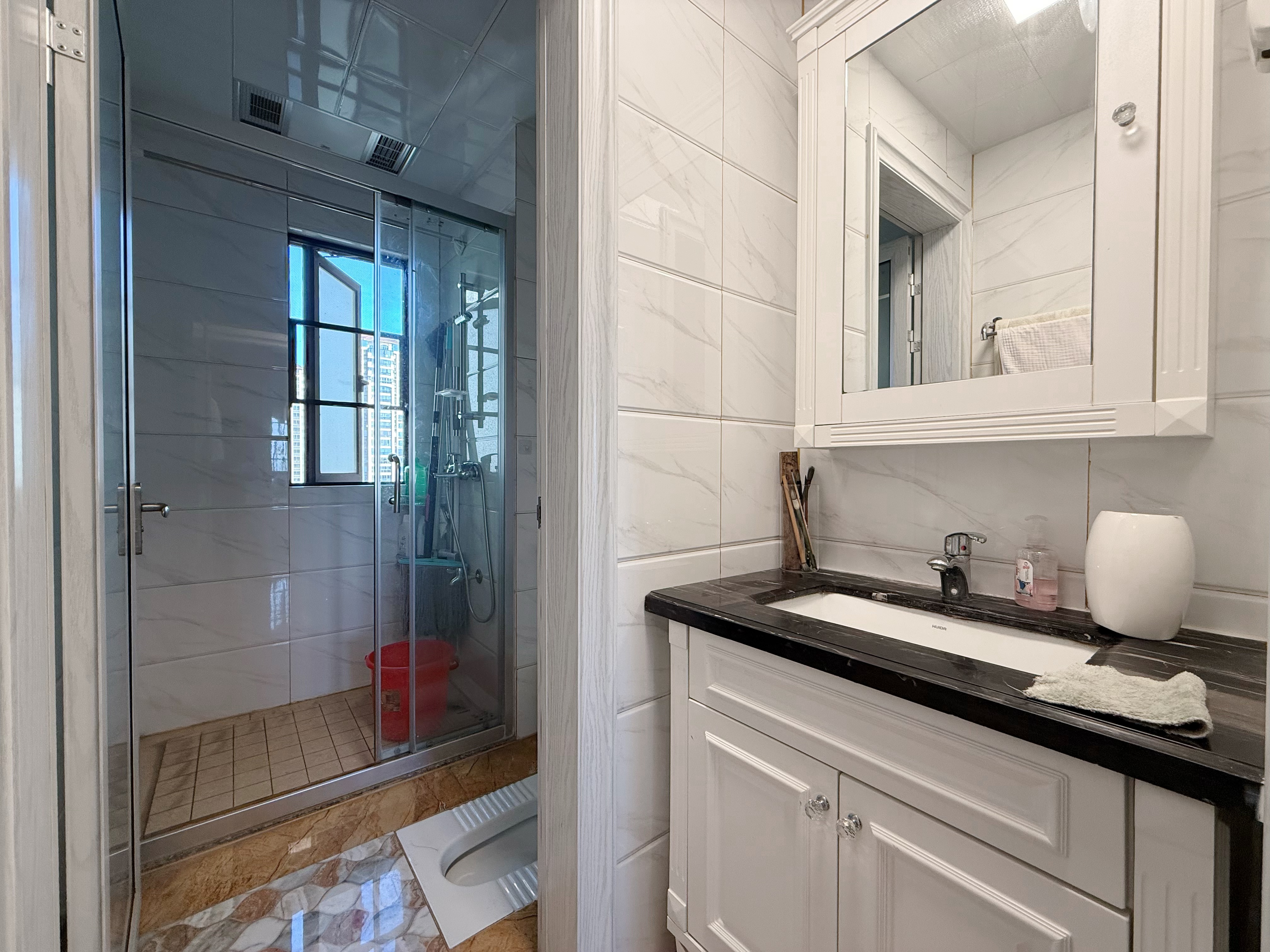 碧桂园  4室2厅2卫    81.8万