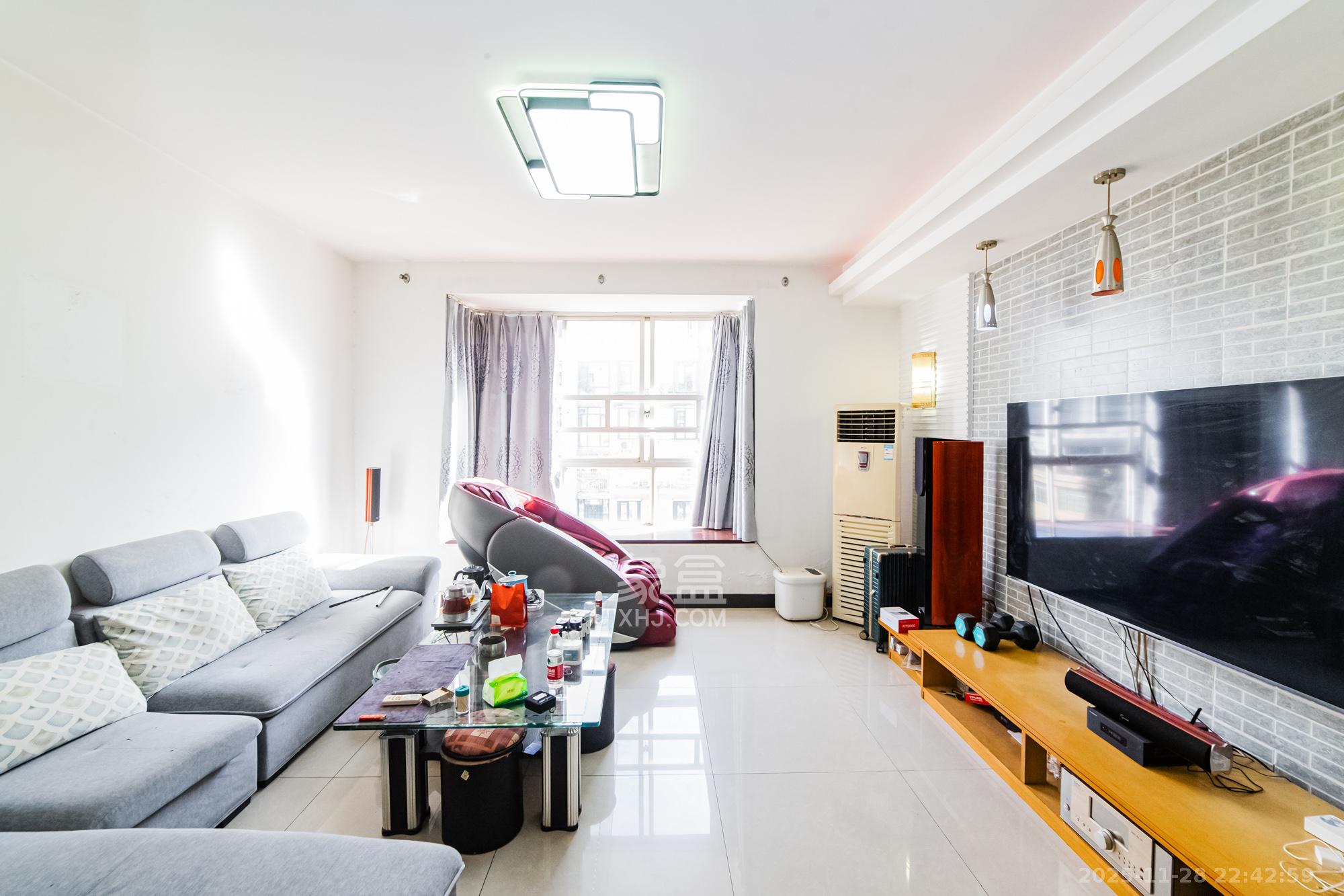 北国风光  4室2厅2卫    88.0万