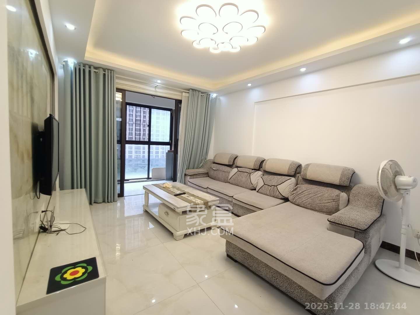 海洋半岛(月珑湾) 3室2厅1卫 2400.0元/月 海洋半岛(月珑湾) 3室2厅1卫 2400.0元/月室内图