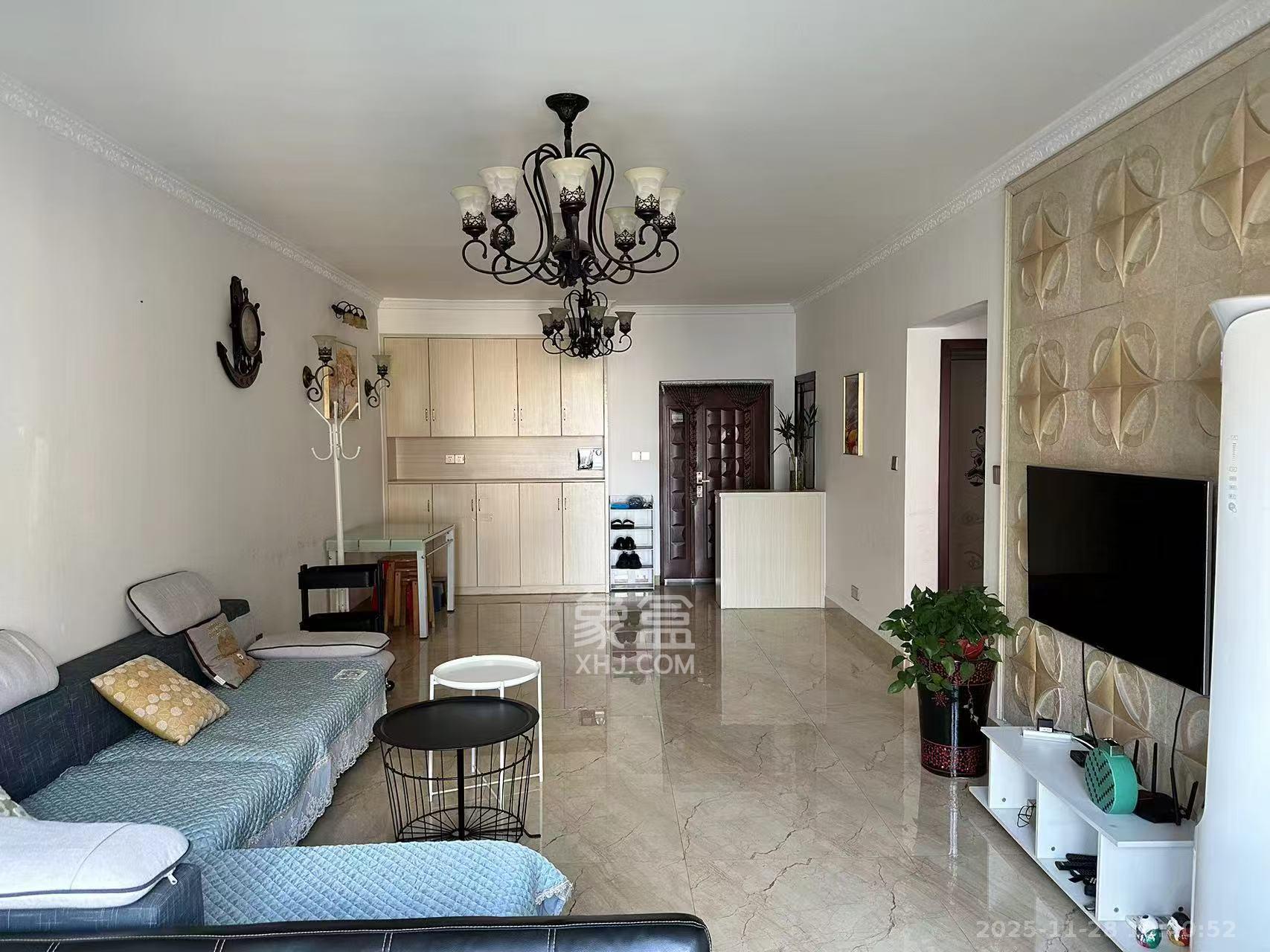 新城新世界一二三期  2室2厅1卫    2200.0元/月室内图