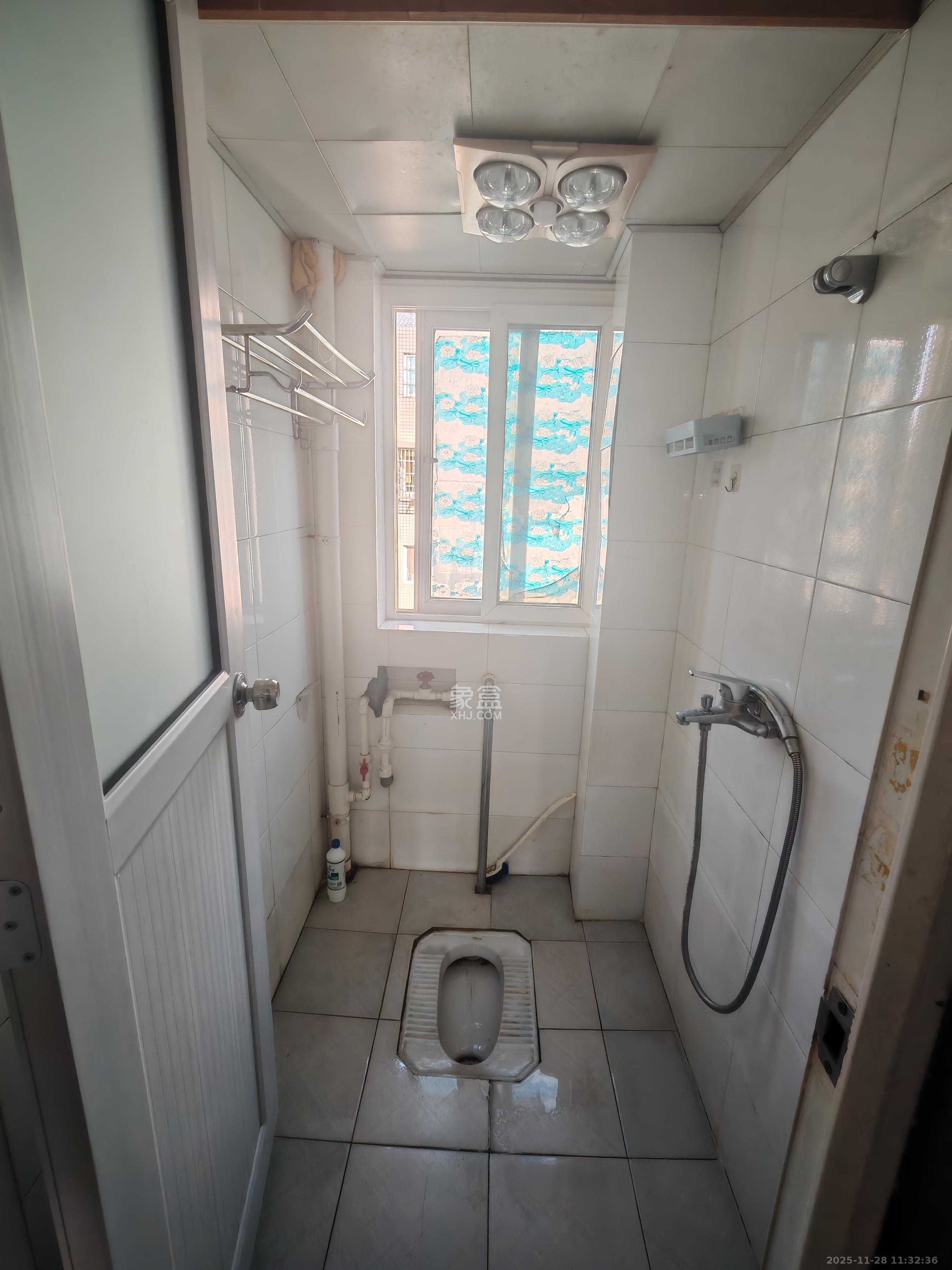 卓峰家园 3室2厅1卫 2000.0元/月 卓峰家园 3室2厅1卫 2000.0元/月室内图