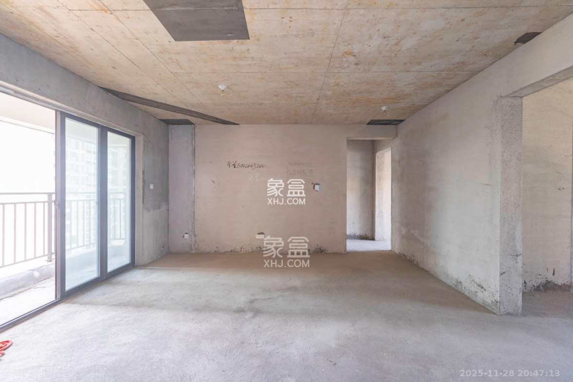 盛地东方芯府 4室2厅2卫 65.0万 盛地东方芯府 4室2厅2卫 65.0万客厅