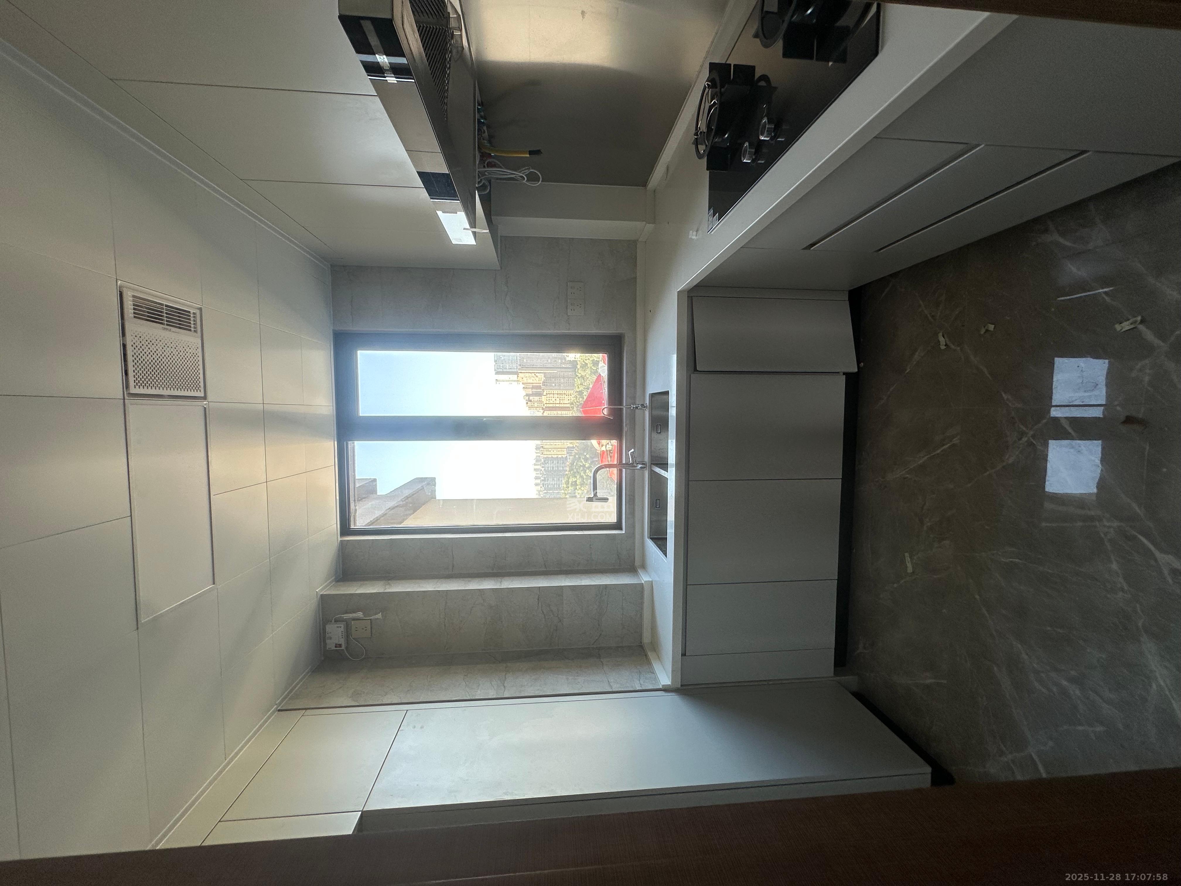 江山印 4室2厅3卫 16000.0元/月 江山印 4室2厅3卫 16000.0元/月室内图