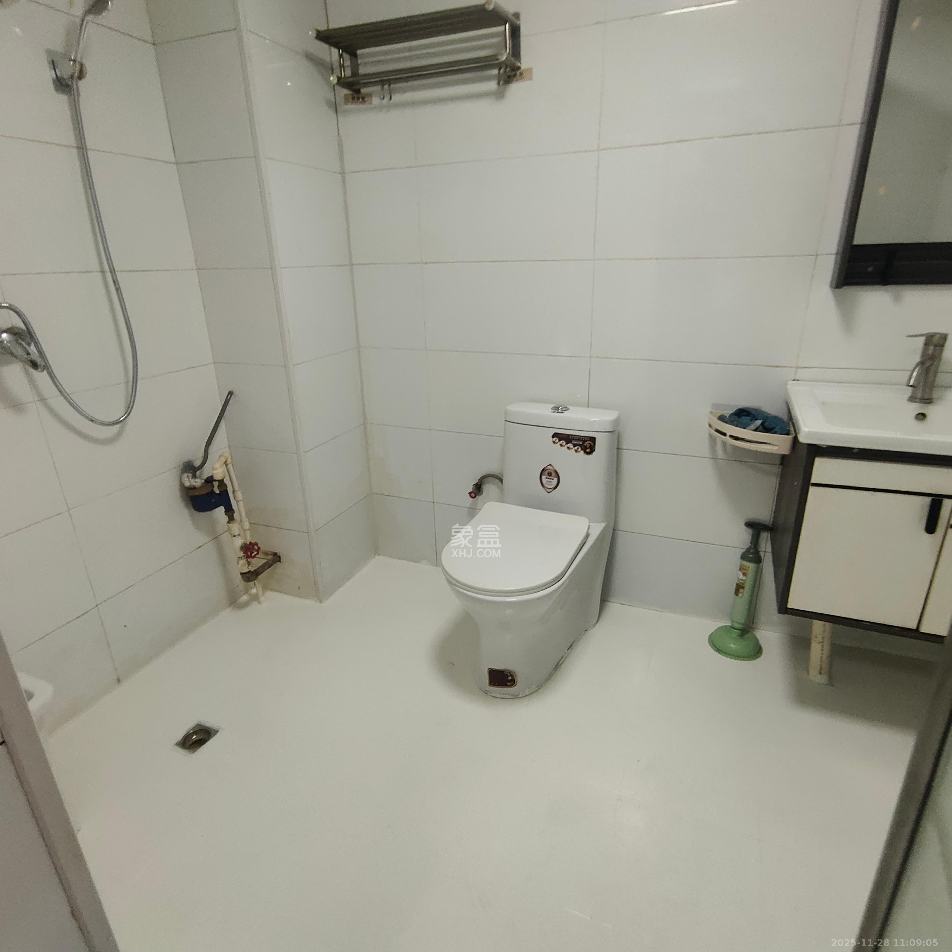 芙蓉大厦 1室1厅1卫 1800.0元/月 芙蓉大厦 1室1厅1卫 1800.0元/月室内图