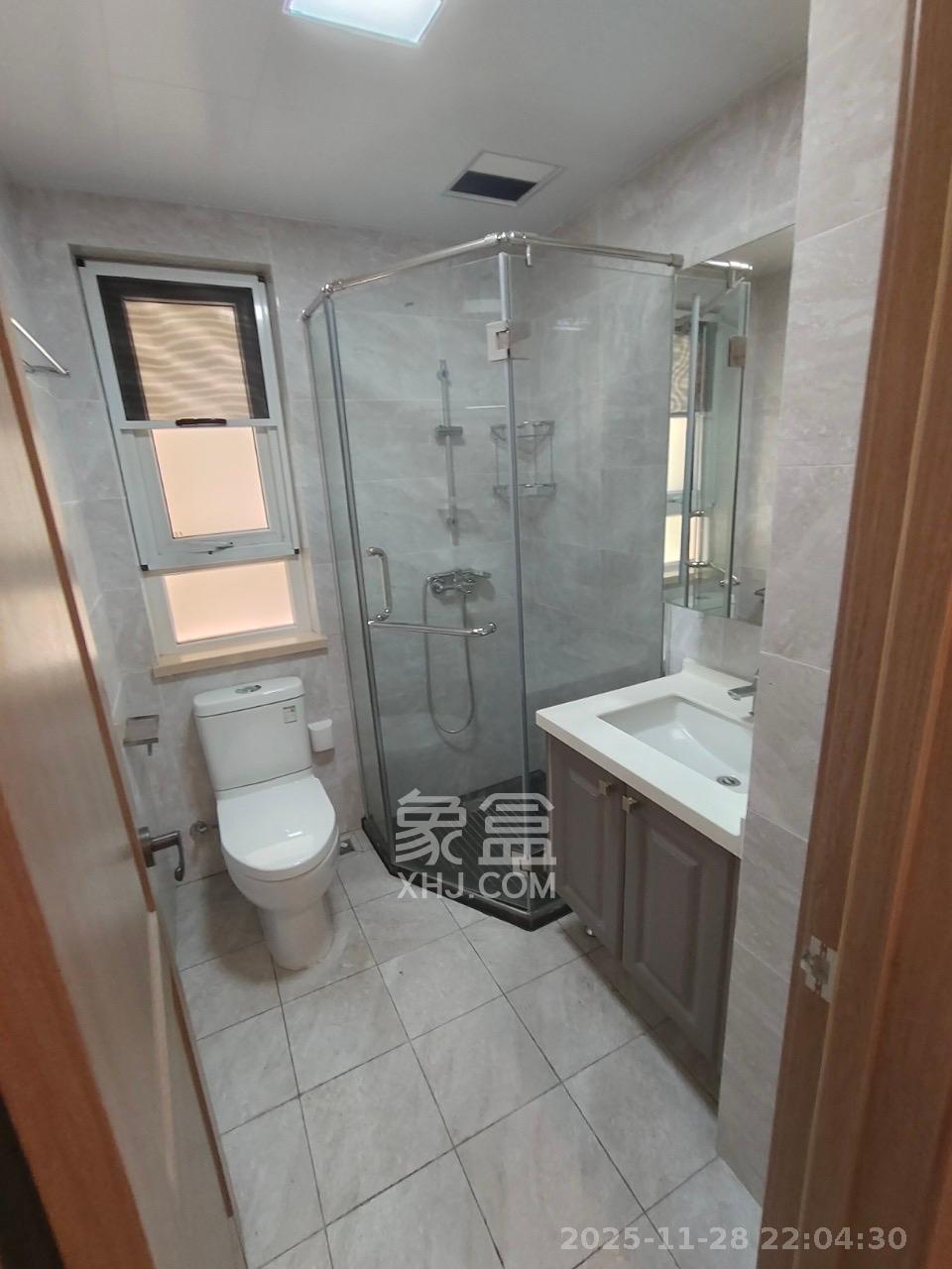 金地铂悦  4室2厅2卫    2300.0元/月室内图