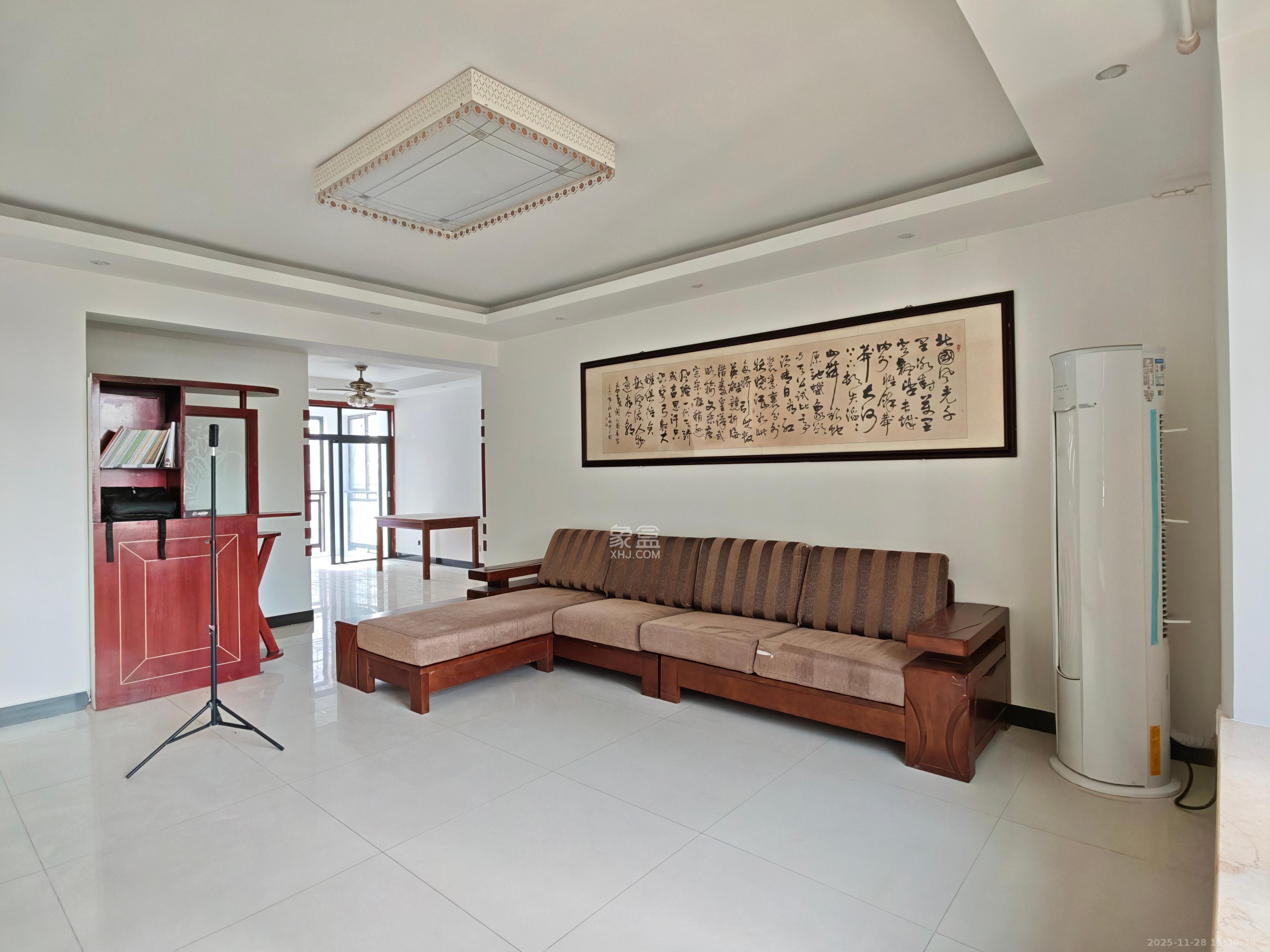 山水熙园 3室2厅2卫 2500.0元/月 山水熙园 3室2厅2卫 2500.0元/月室内图