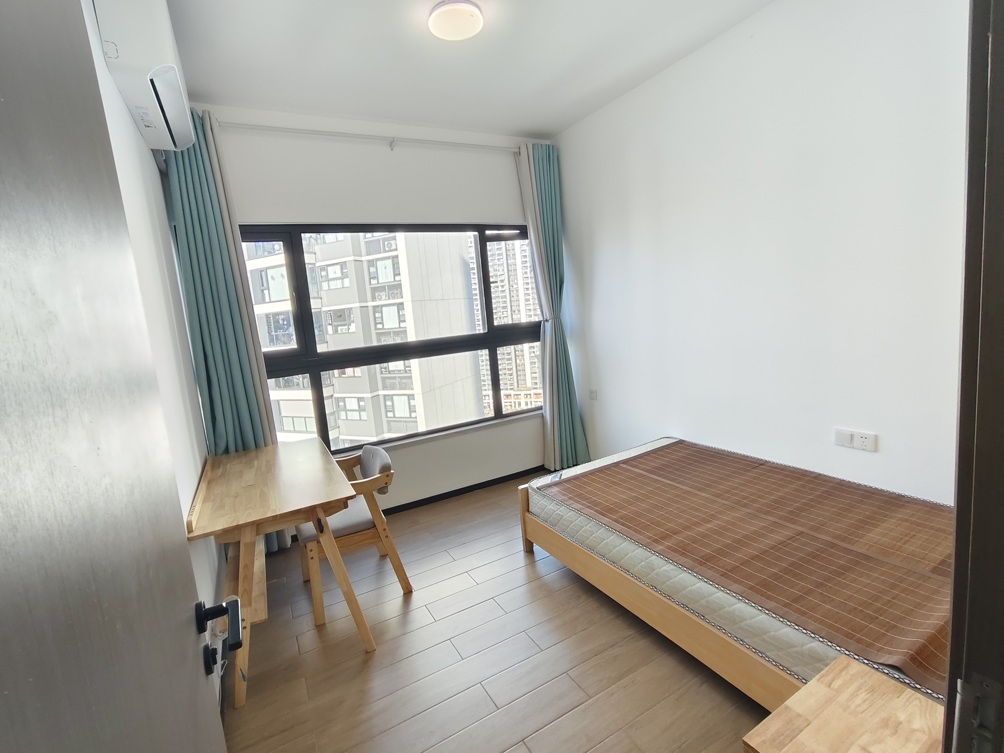 中海汇德里 4室2厅2卫 5500.0元/月 中海汇德里 4室2厅2卫 5500.0元/月室内图