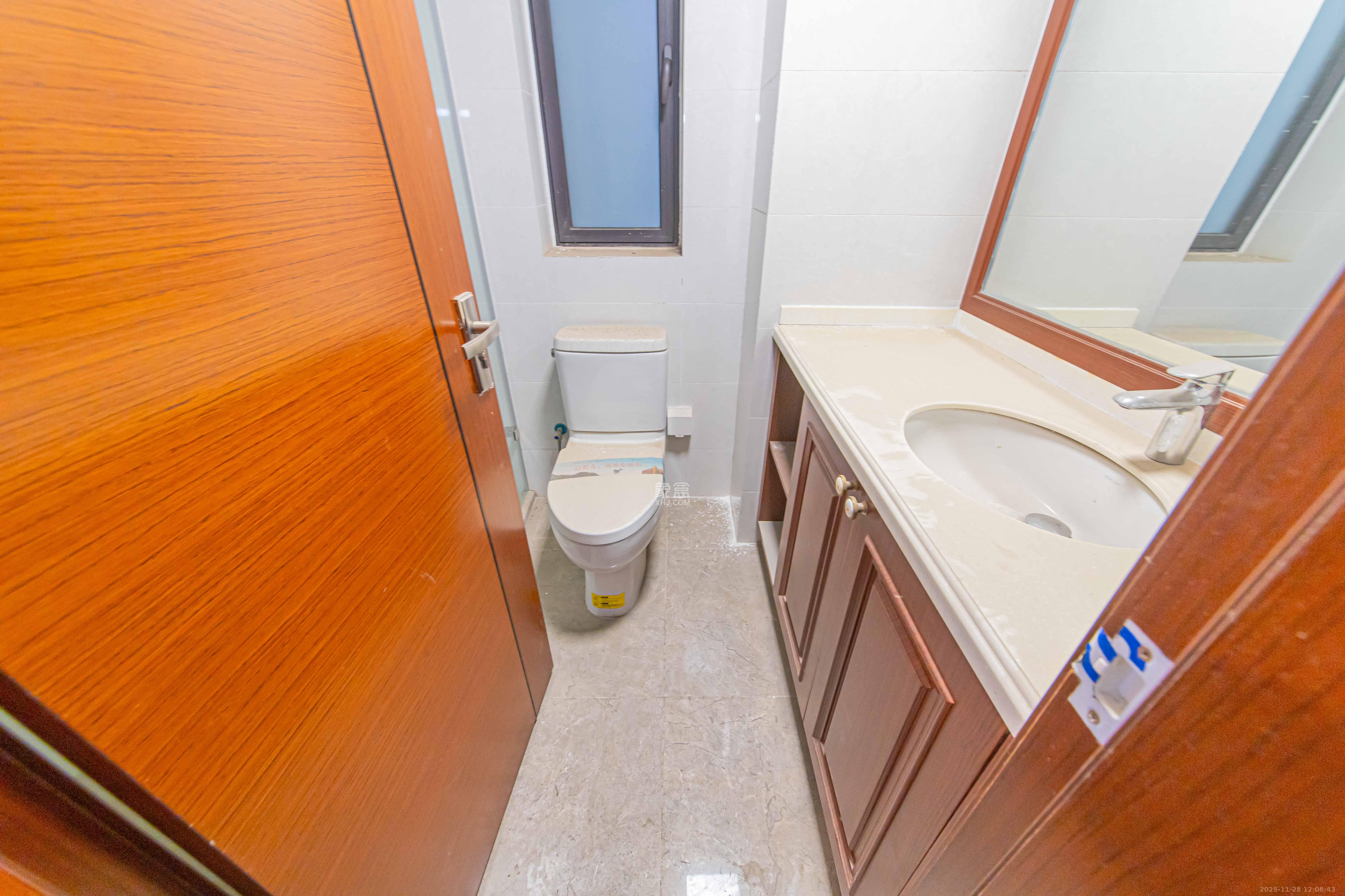 中海新城熙岸（中信新城五期）  3室2厅2卫    2100.0元/月室内图