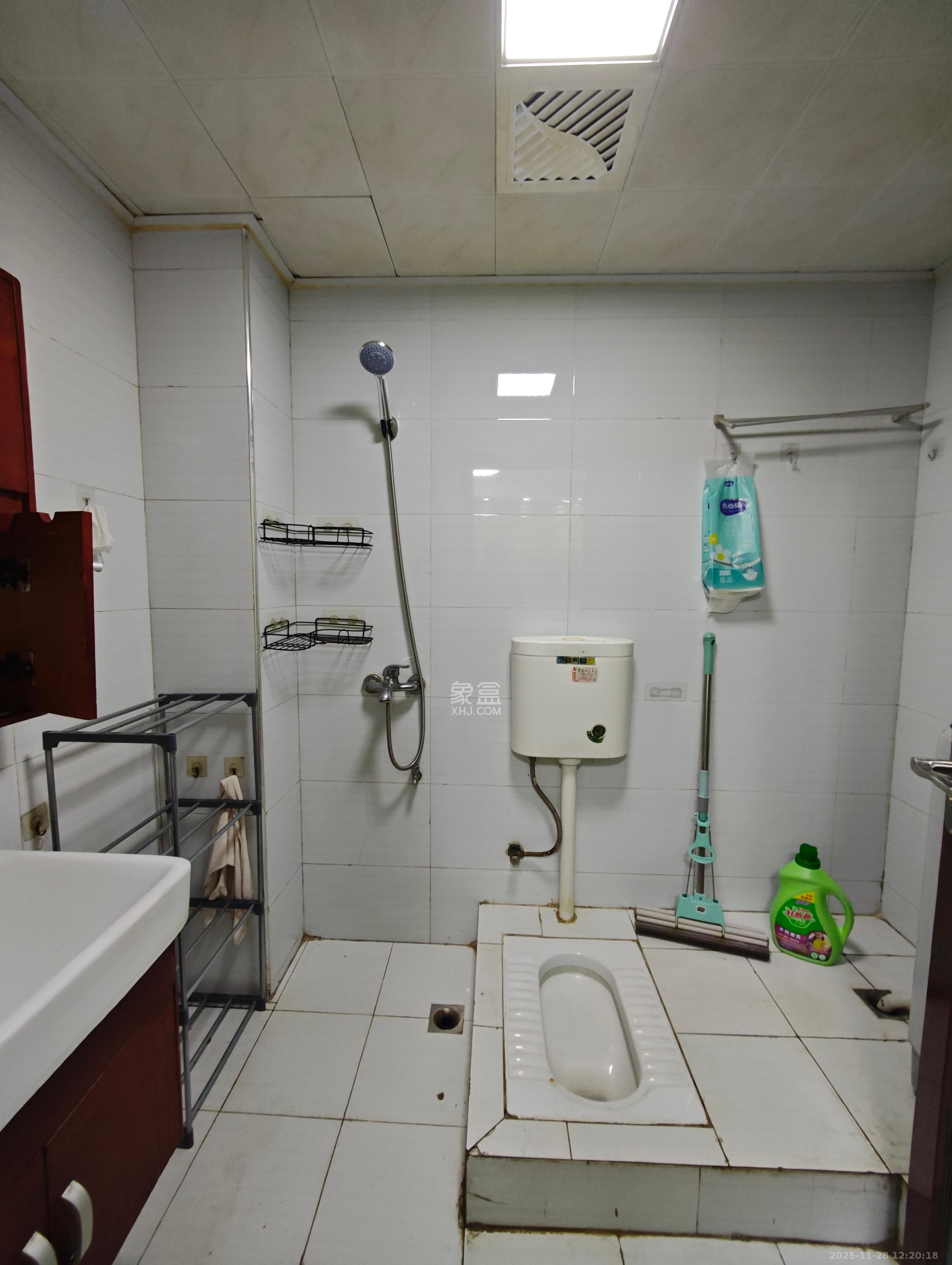 融圣国际 2室1厅1卫 2000.0元/月 融圣国际 2室1厅1卫 2000.0元/月室内图