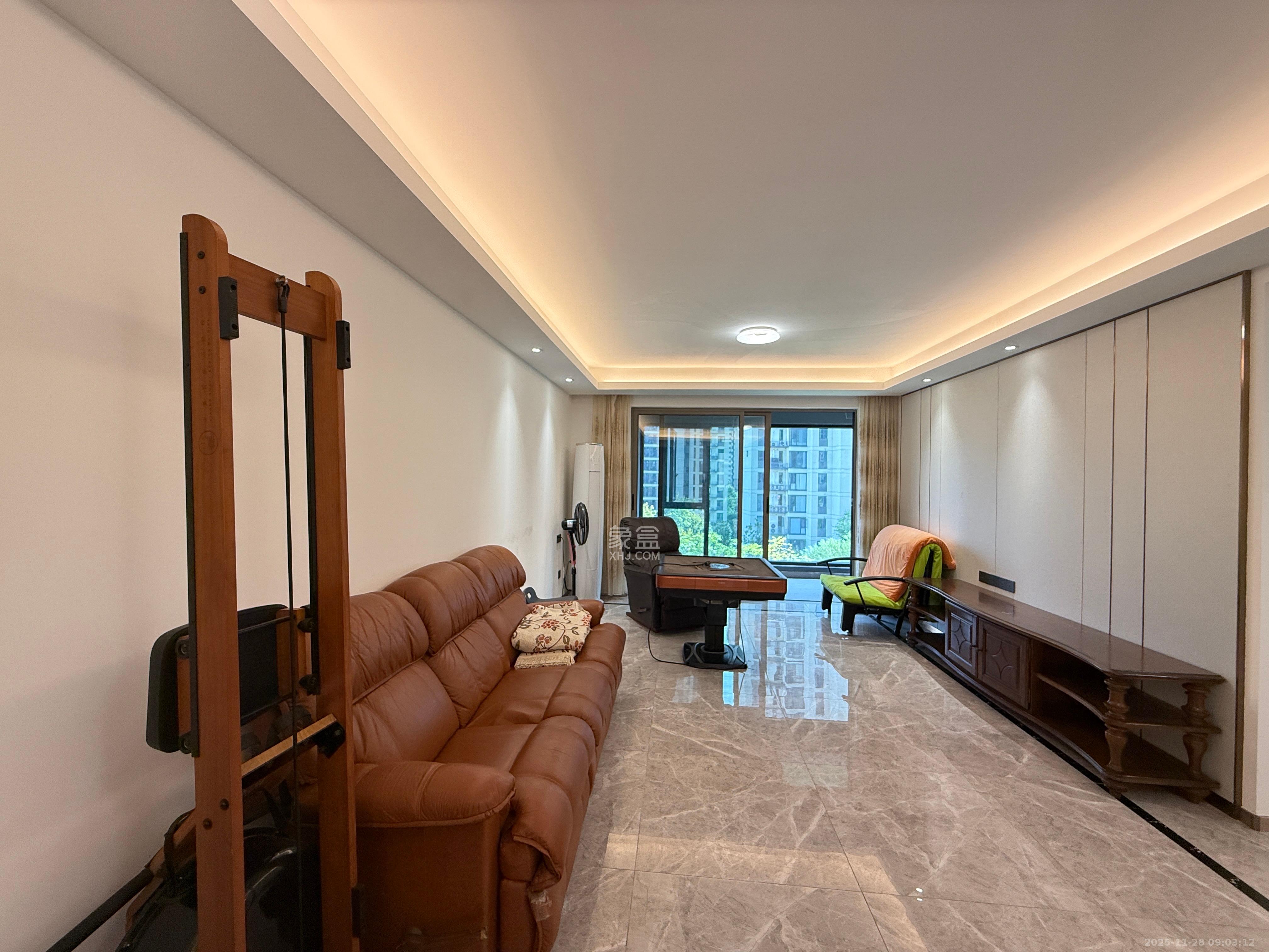 旭辉雨花郡 3室2厅2卫 4300.0元/月 旭辉雨花郡 3室2厅2卫 4300.0元/月室内图