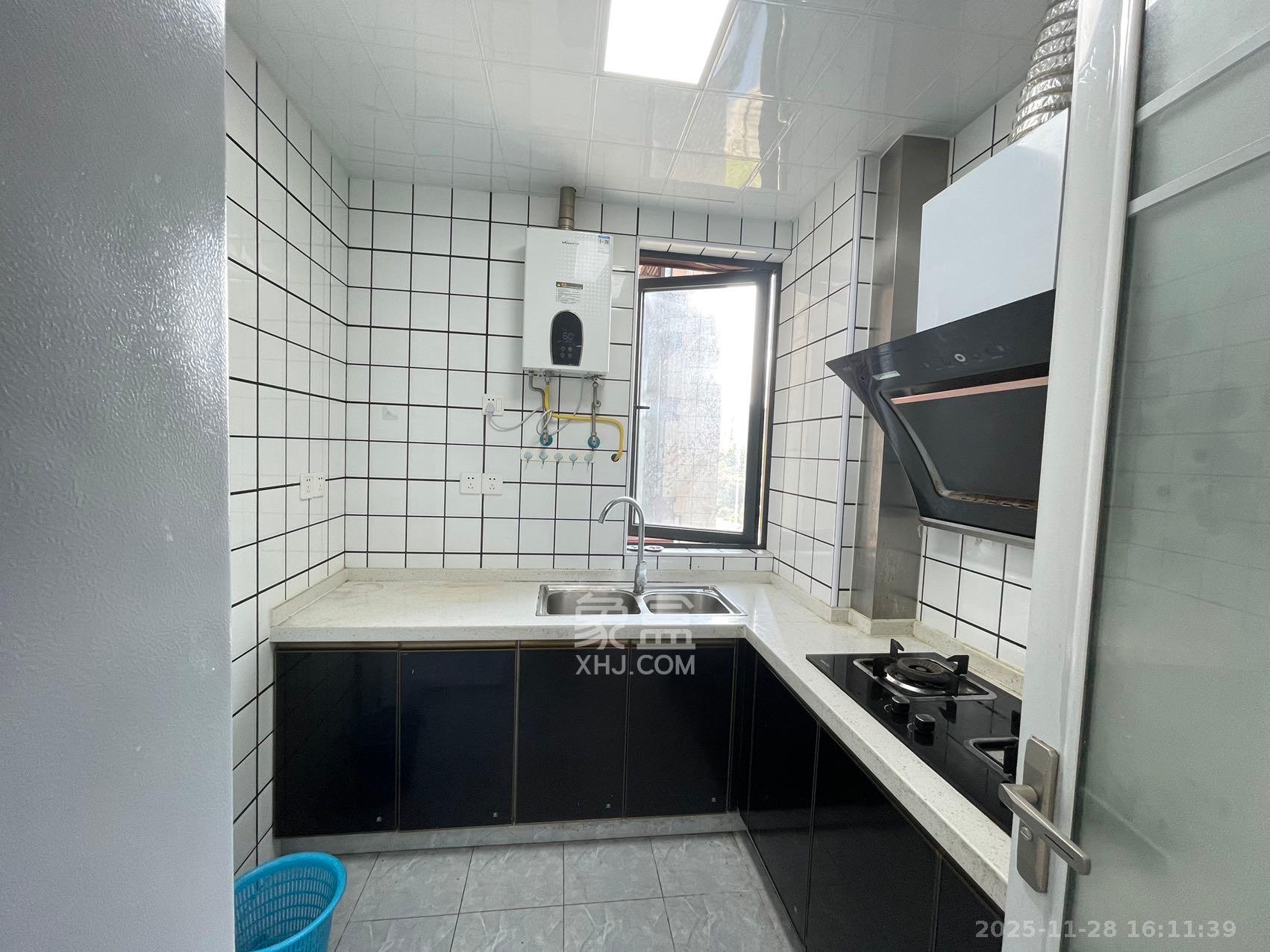 轻盐阳光CEO(轻盐雅苑)(轻奢时代)  3室2厅2卫    2300.0元/月室内图1