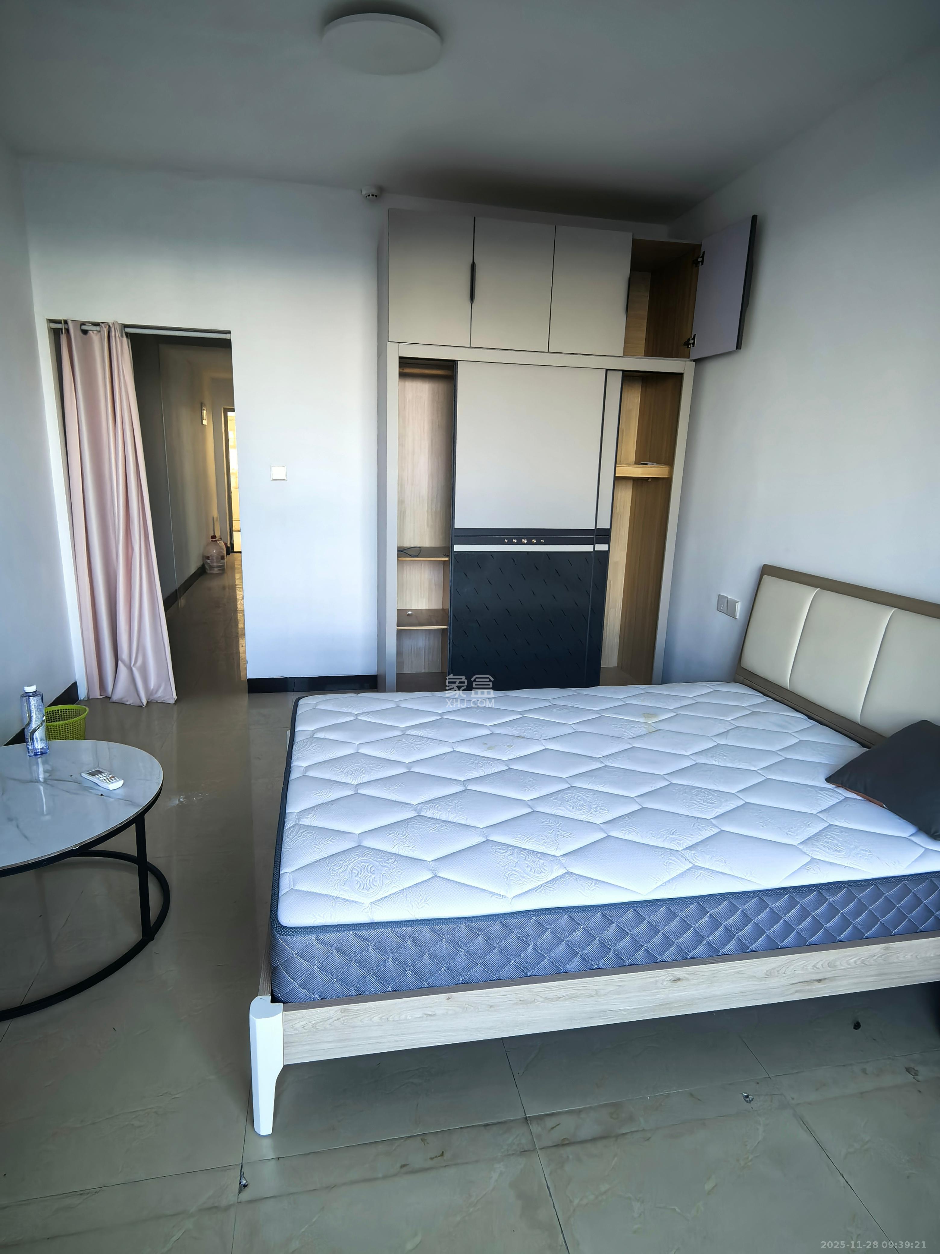 日出东方 1室1厅1卫 1800.0元/月 日出东方 1室1厅1卫 1800.0元/月室内图