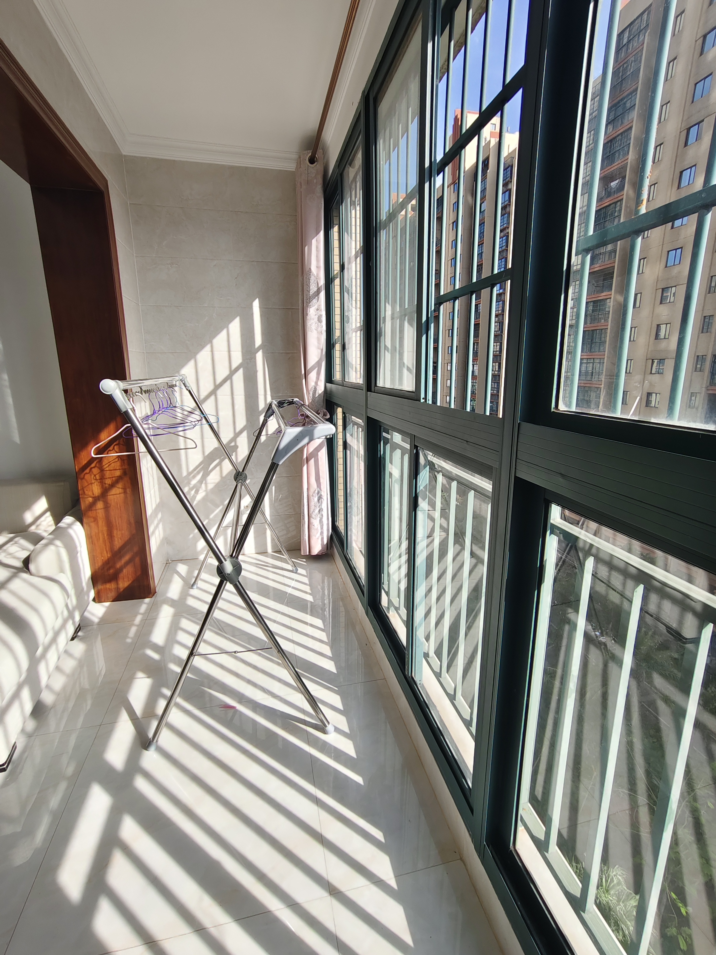 南海幸福城  3室2厅2卫    2800.0元/月室内图