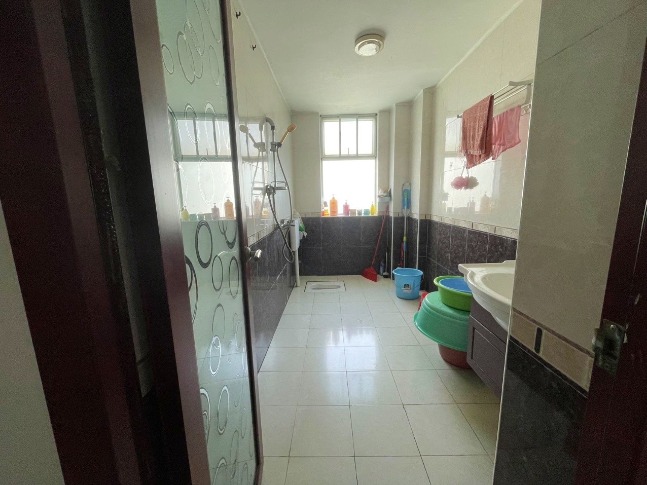 展兴高新花园  3室2厅2卫    145.0万客厅