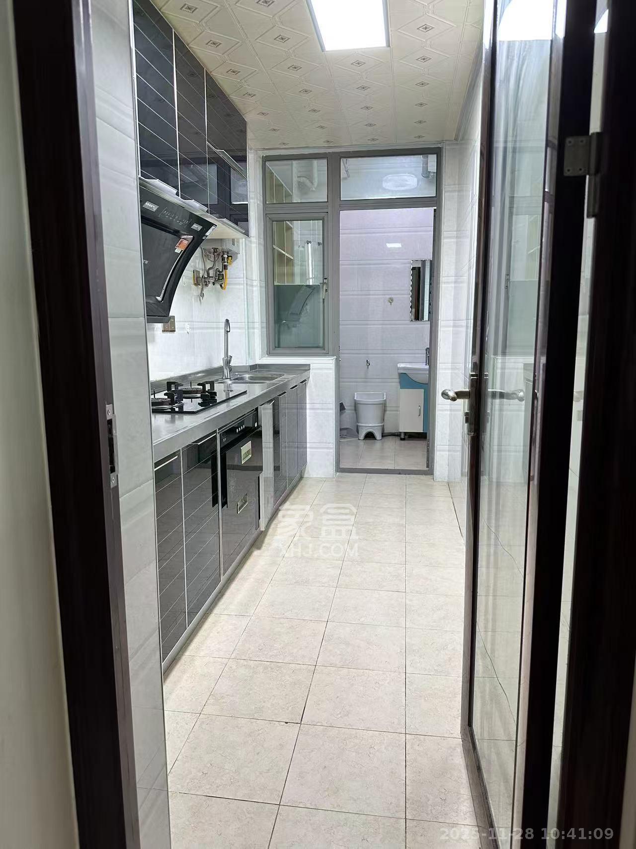 新城新世界一二三期  2室2厅1卫    2200.0元/月室内图