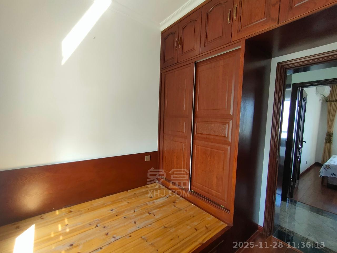 天泰家园 3室2厅2卫 1600.0元/月 天泰家园 3室2厅2卫 1600.0元/月室内图