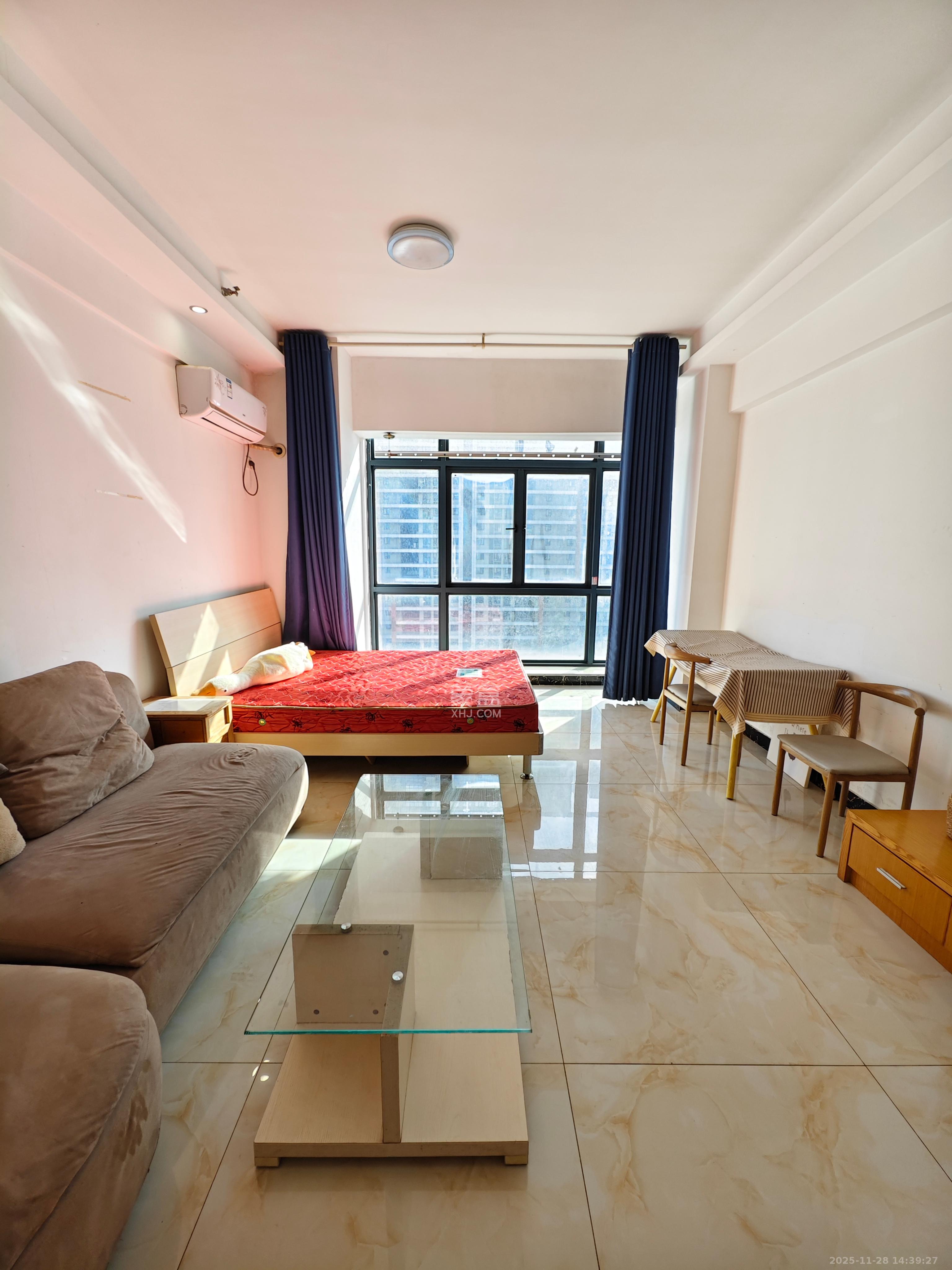 方略城市广场  1室1厅1卫    1400.0元/月