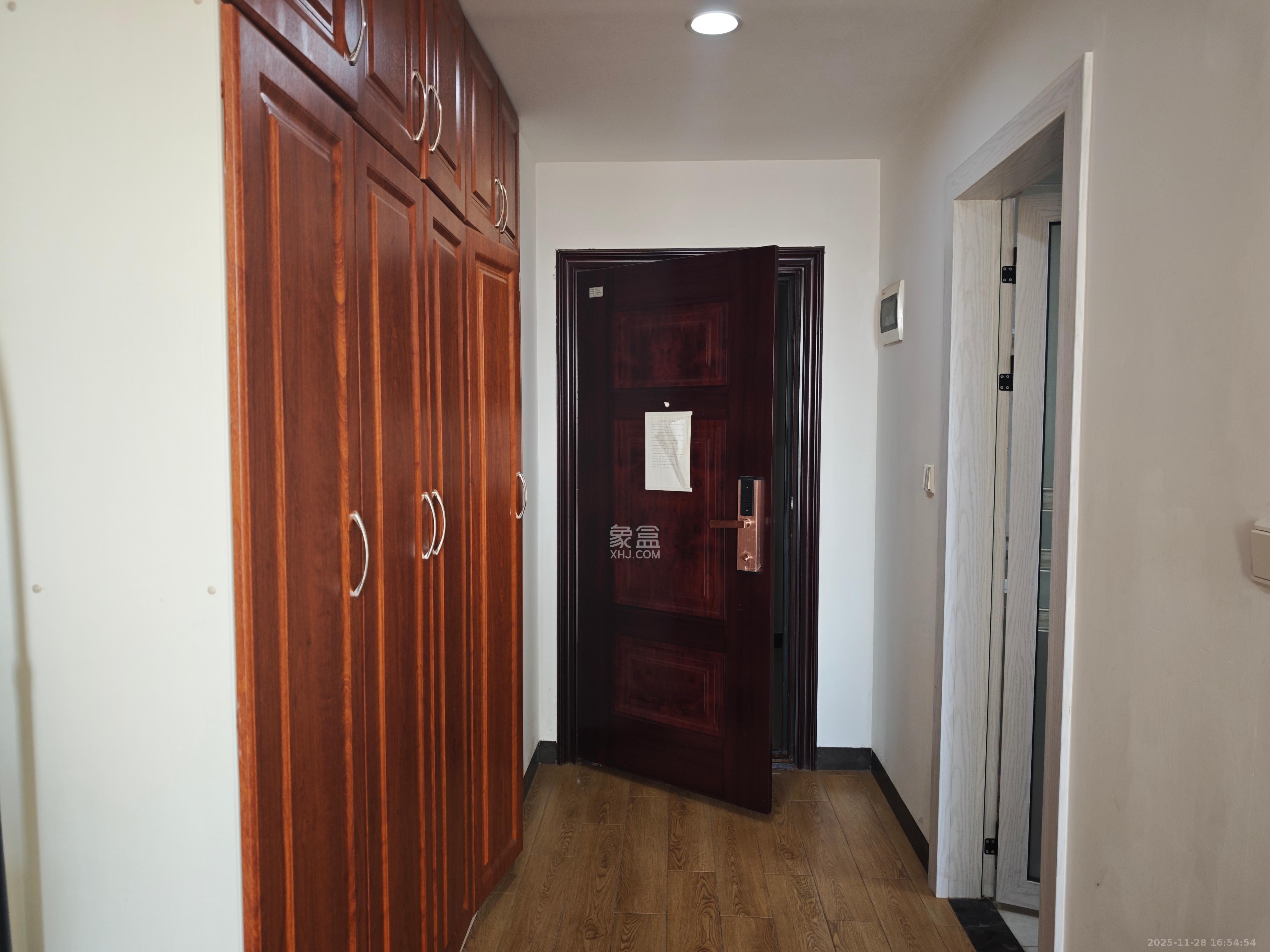 明大佳园  1室0厅0卫    1600.0元/月室内图