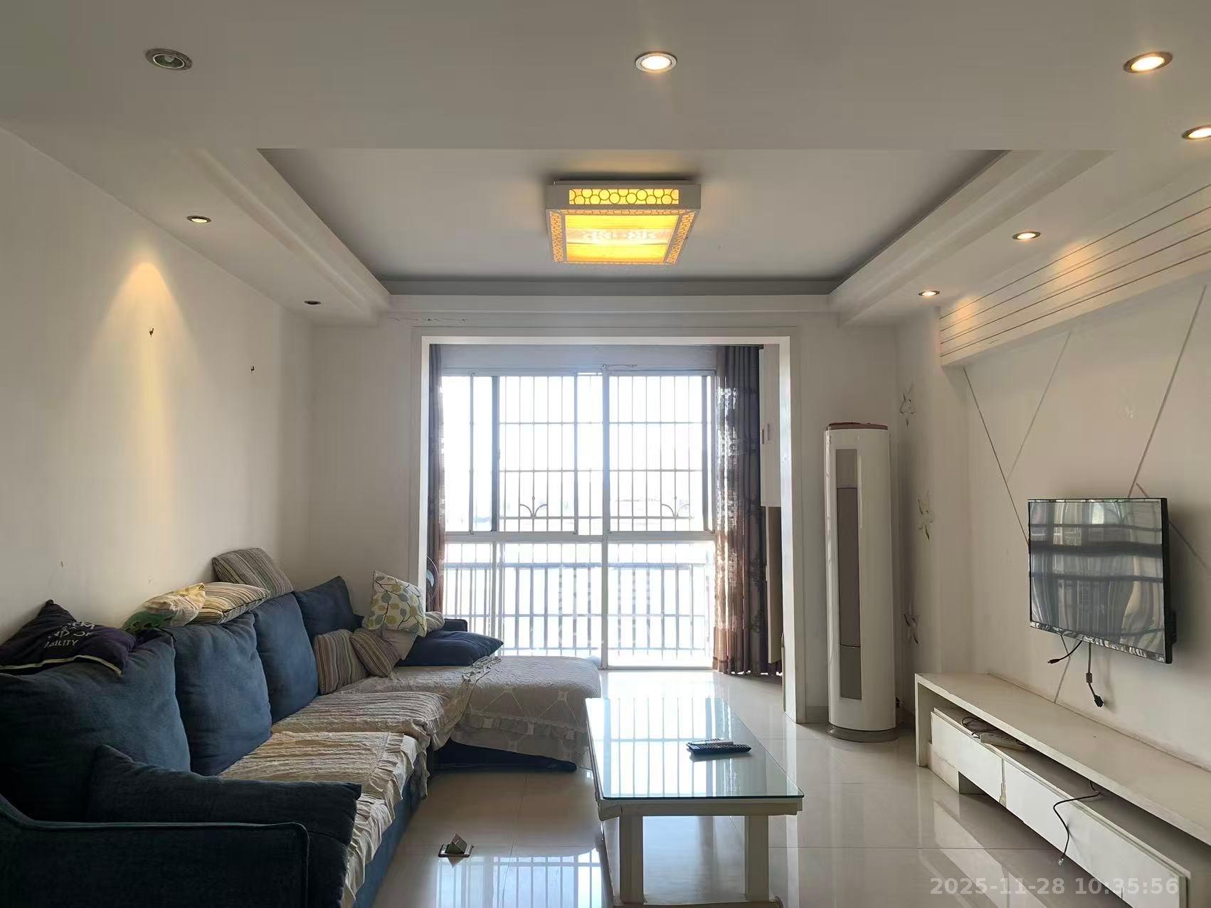 金领公寓（金荣公寓）  3室2厅1卫    2300.0元/月