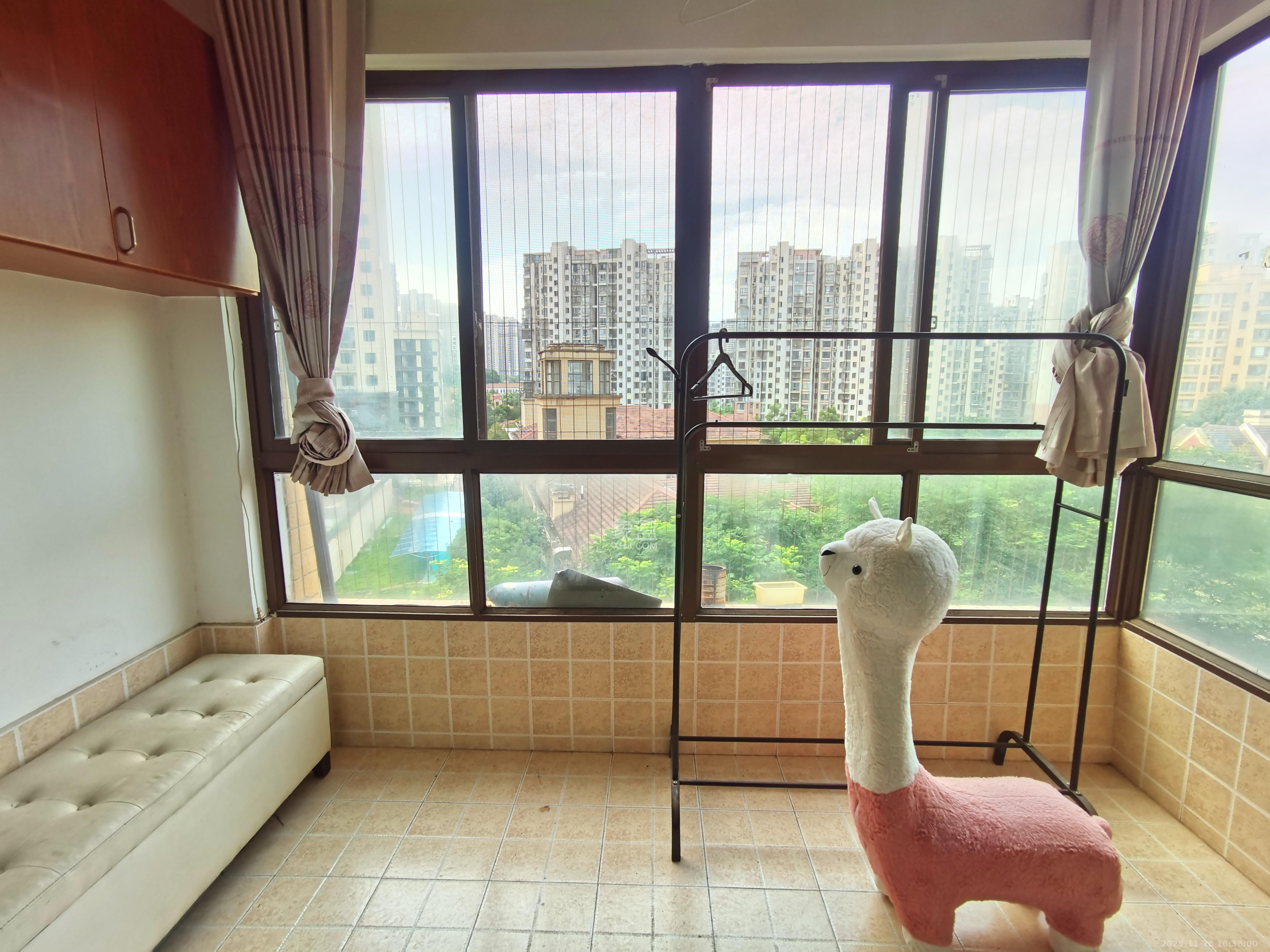 山语城二期  2室2厅1卫    1700.0元/月室内图