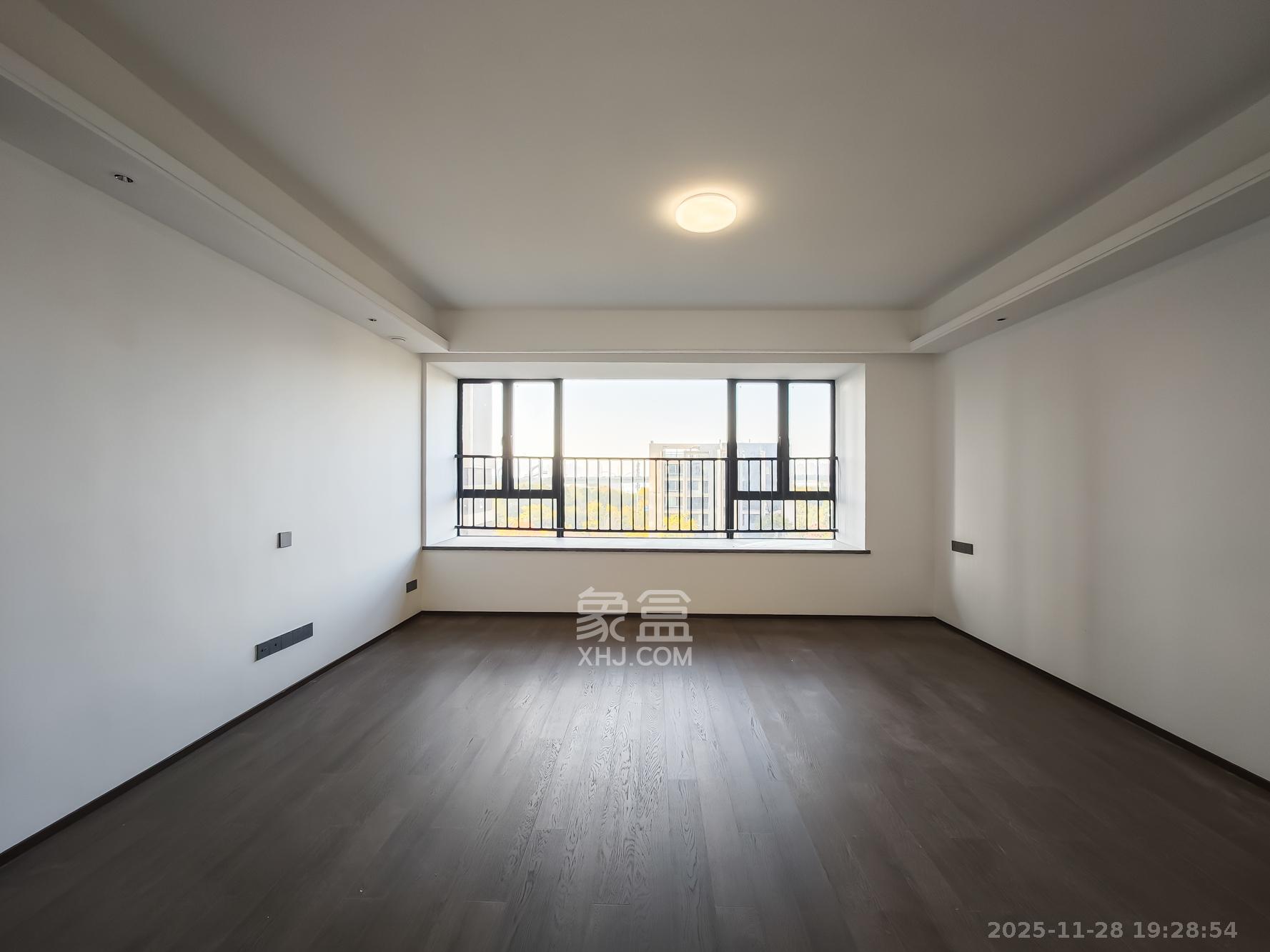 中欣楚天御府B区观澜 4室2厅2卫 450.0万 中欣楚天御府B区观澜 4室2厅2卫 450.0万卧室